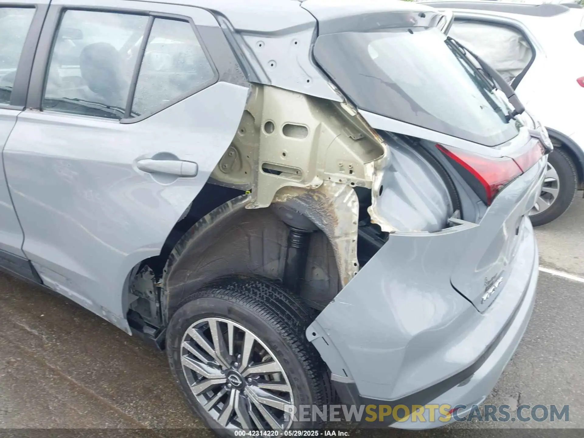 6 Photograph of a damaged car 3N1CP5CV0PL509549 NISSAN KICKS 2023