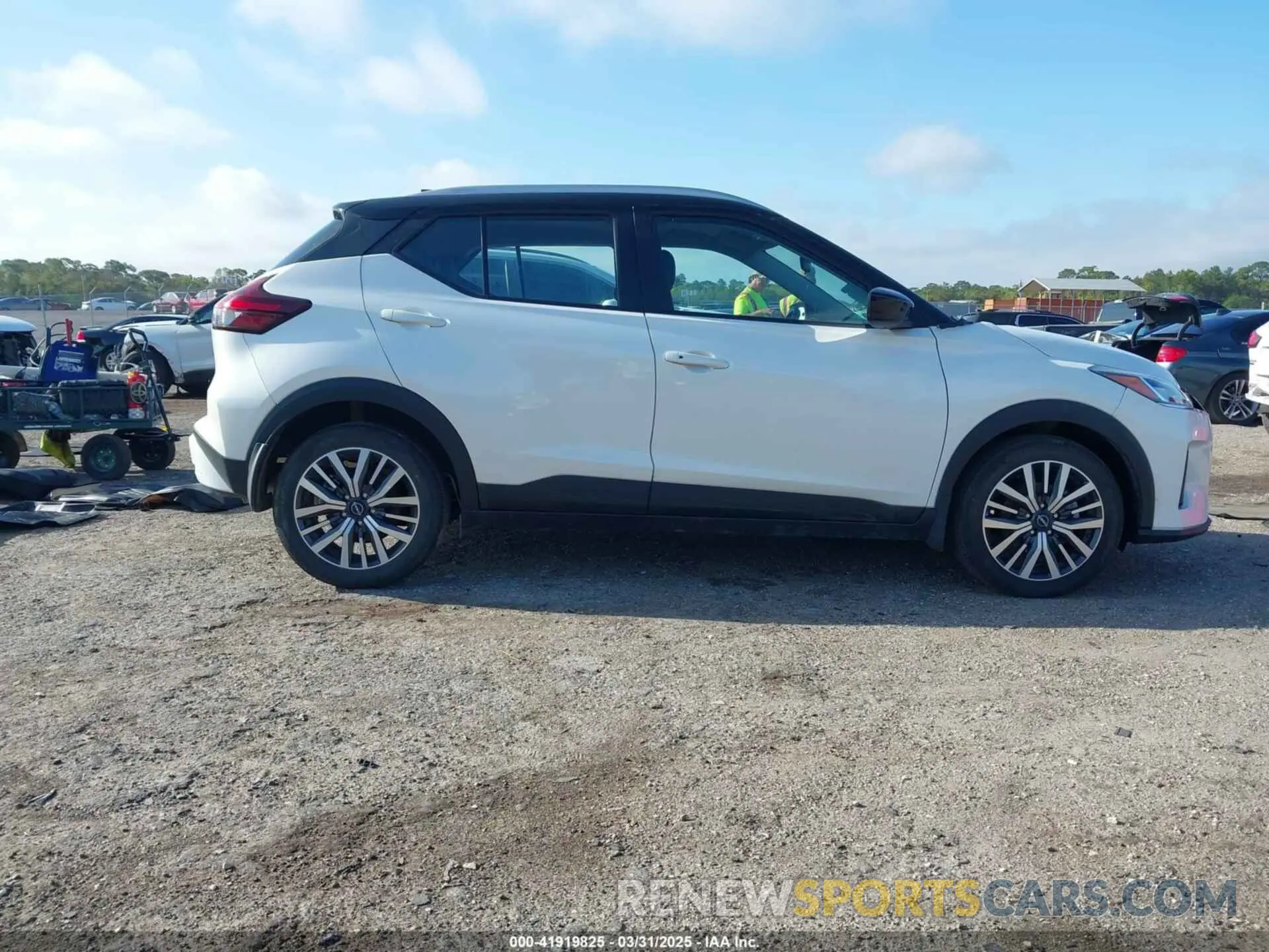 14 Photograph of a damaged car 3N1CP5CV0PL522334 NISSAN KICKS 2023
