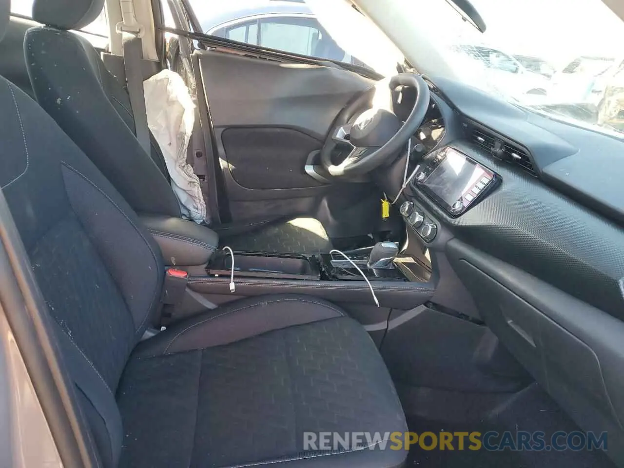 7 Photograph of a damaged car 3N1CP5CV0PL551526 NISSAN KICKS 2023