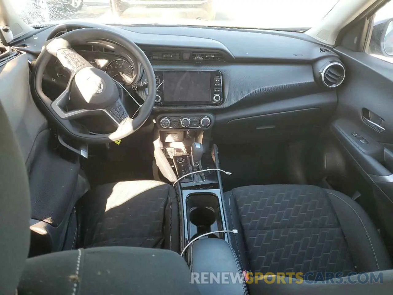 8 Photograph of a damaged car 3N1CP5CV0PL551526 NISSAN KICKS 2023