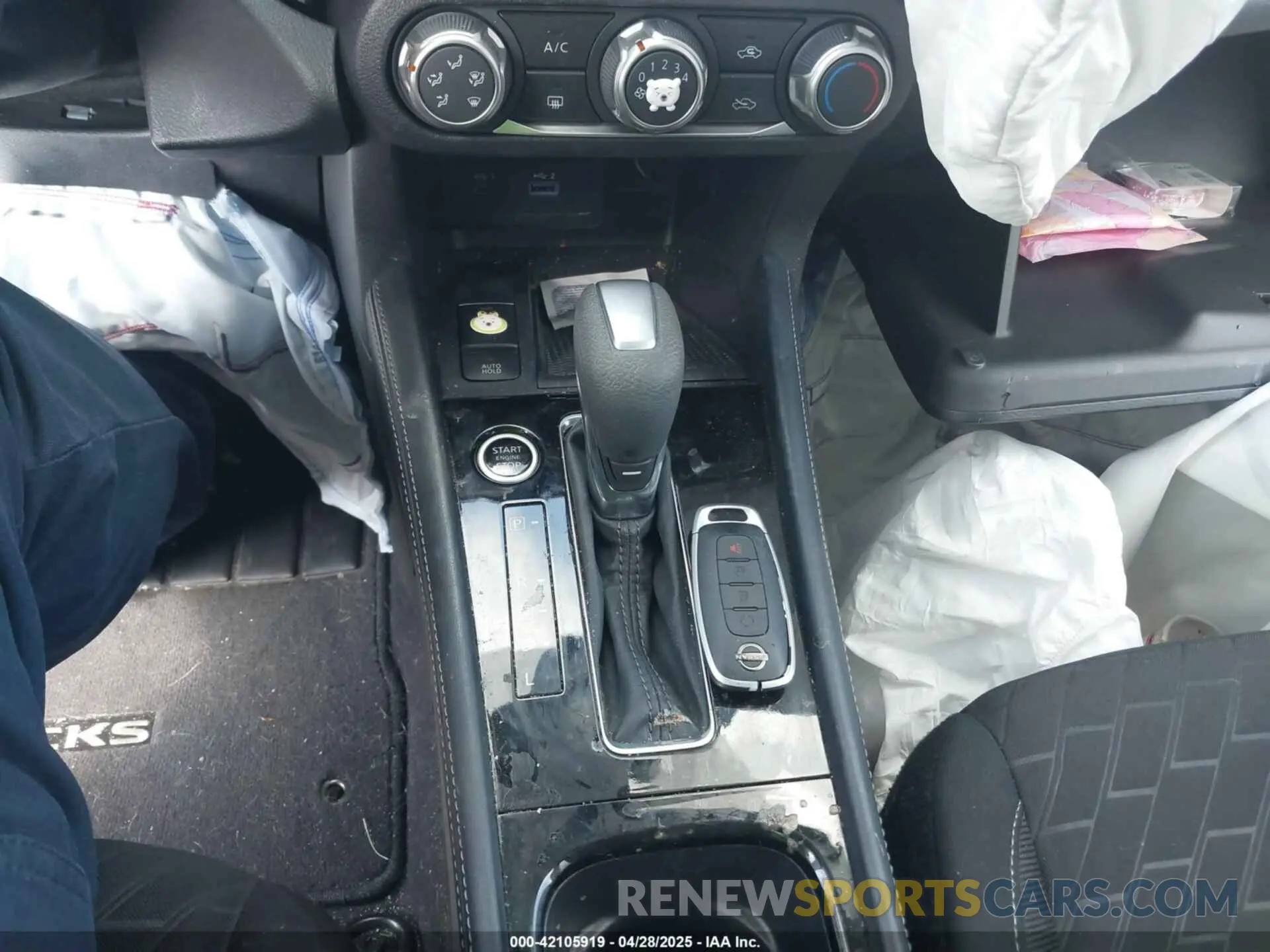 11 Photograph of a damaged car 3N1CP5CV1PL524934 NISSAN KICKS 2023