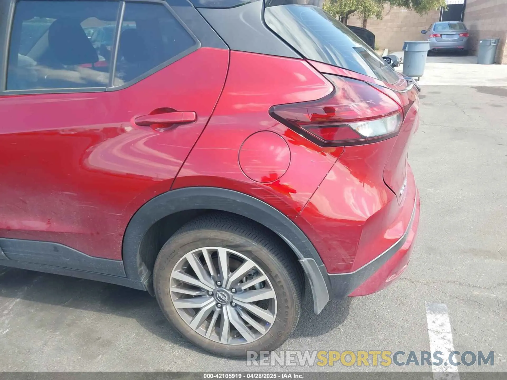 17 Photograph of a damaged car 3N1CP5CV1PL524934 NISSAN KICKS 2023