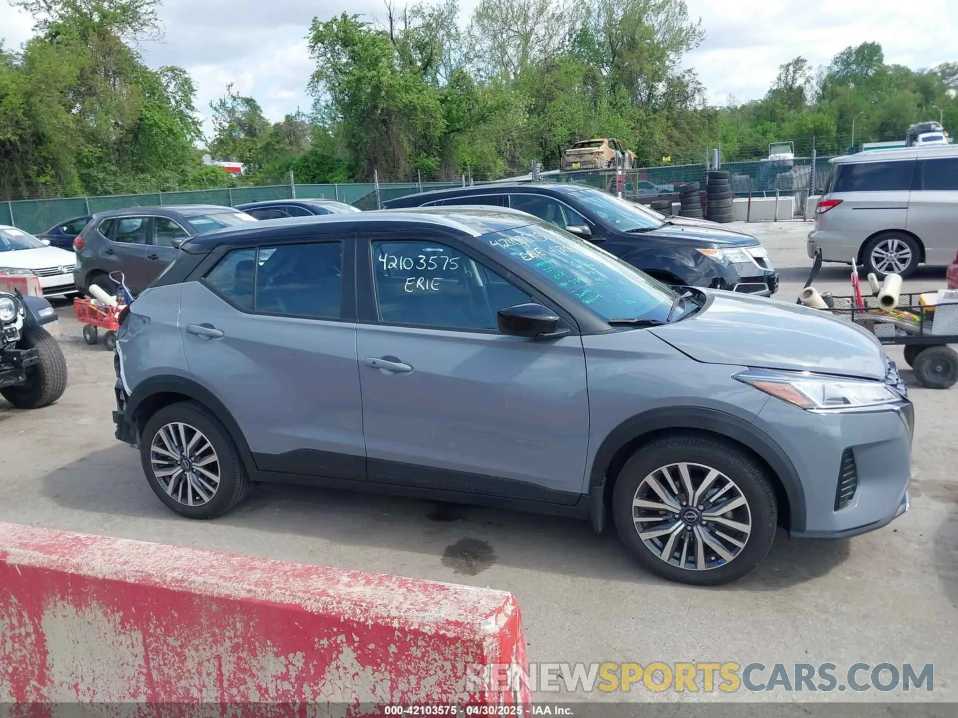 14 Photograph of a damaged car 3N1CP5CV1PL525243 NISSAN KICKS 2023