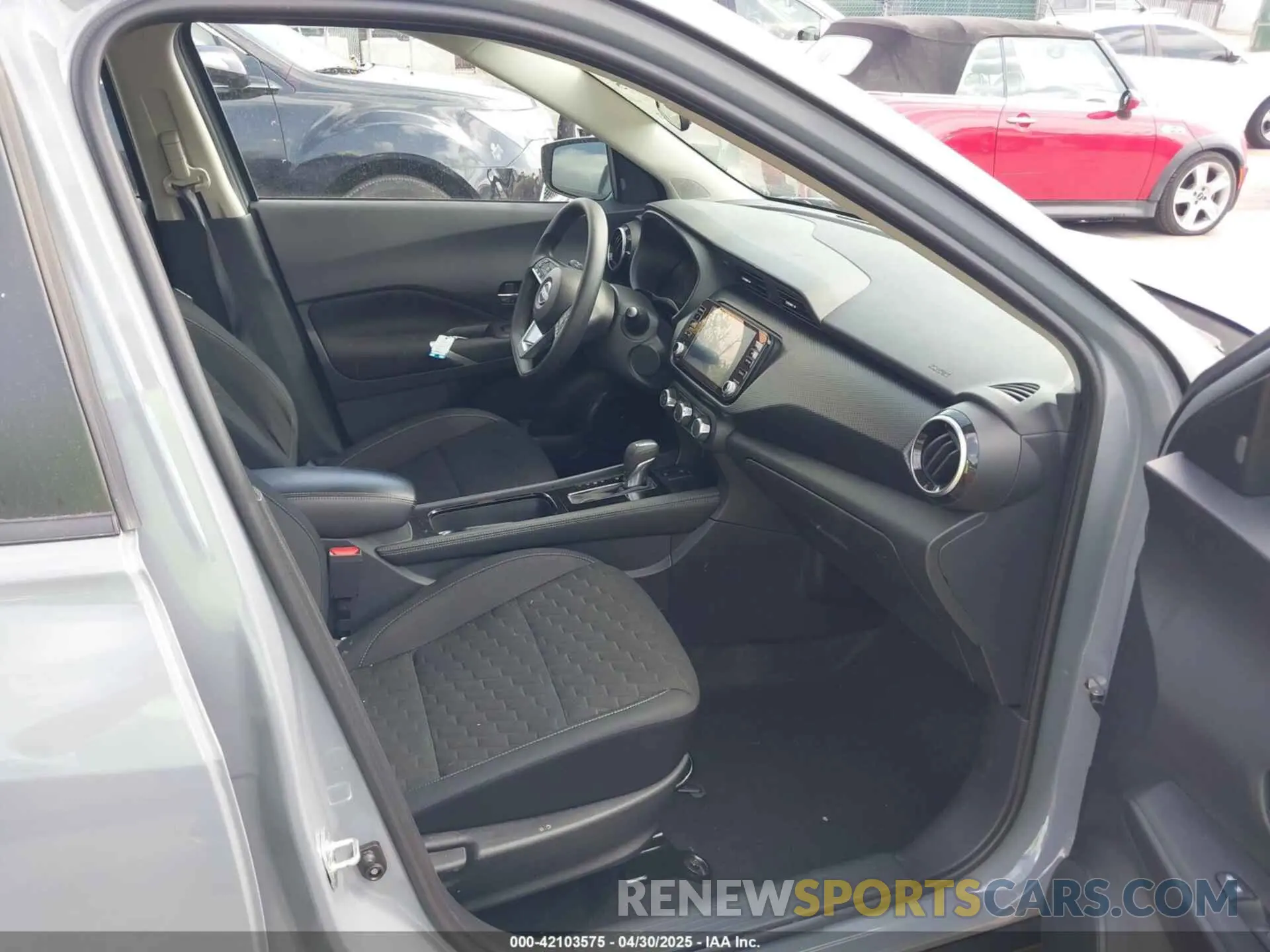 5 Photograph of a damaged car 3N1CP5CV1PL525243 NISSAN KICKS 2023