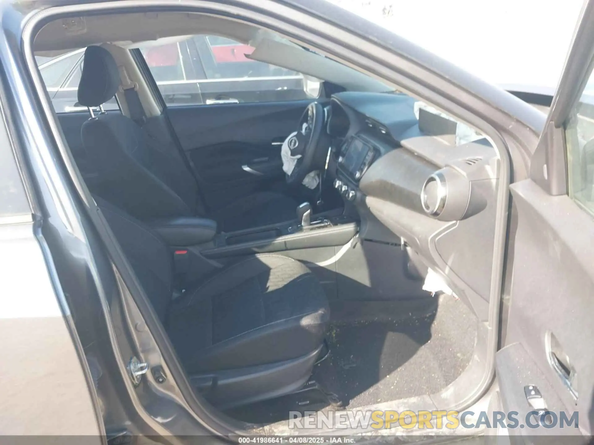 5 Photograph of a damaged car 3N1CP5CV1PL531785 NISSAN KICKS 2023
