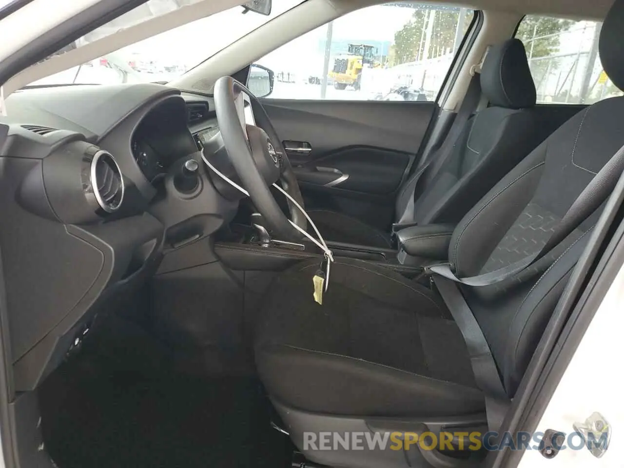 7 Photograph of a damaged car 3N1CP5CV1PL561563 NISSAN KICKS 2023