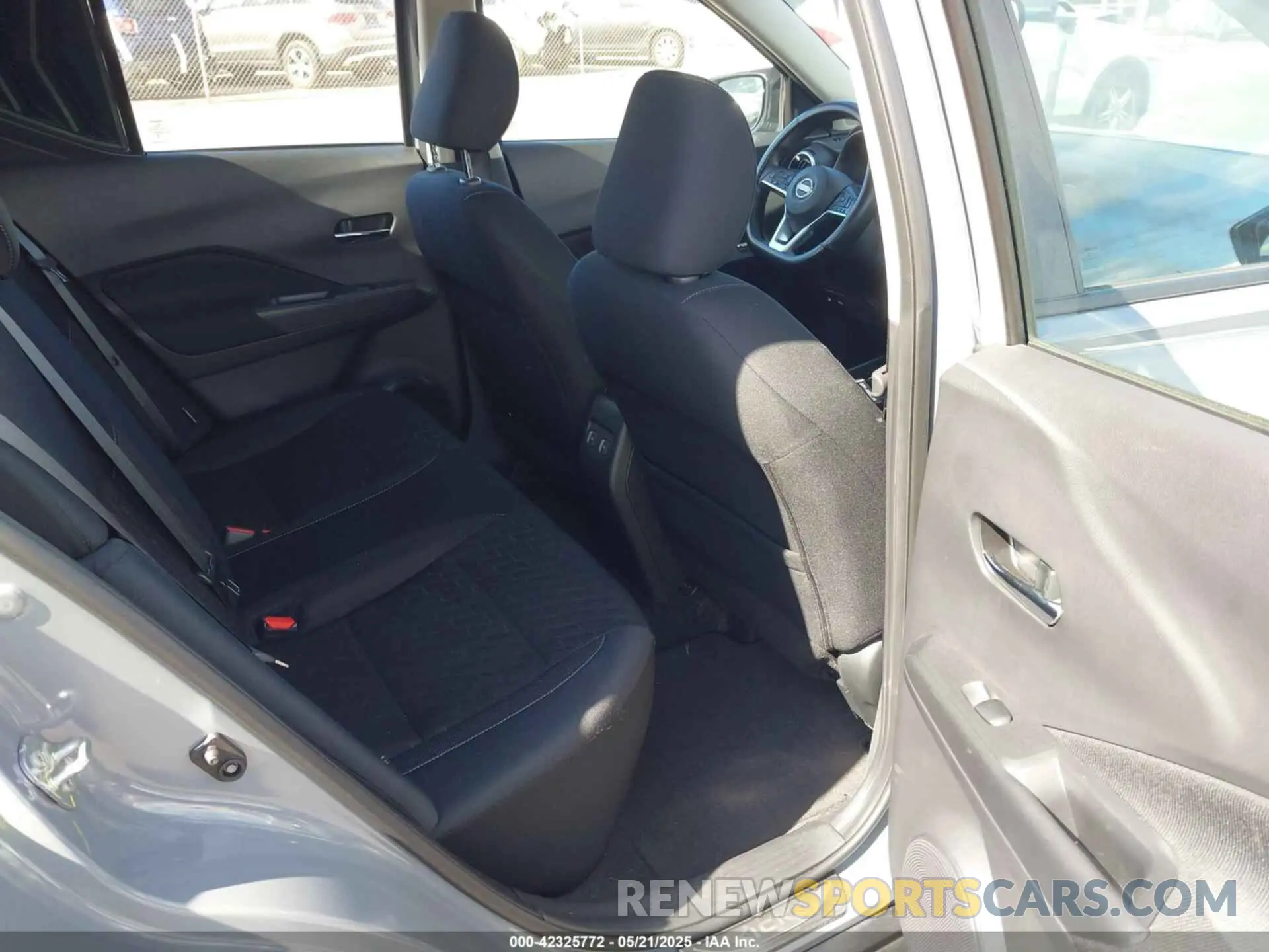 8 Photograph of a damaged car 3N1CP5CV1PL570568 NISSAN KICKS 2023