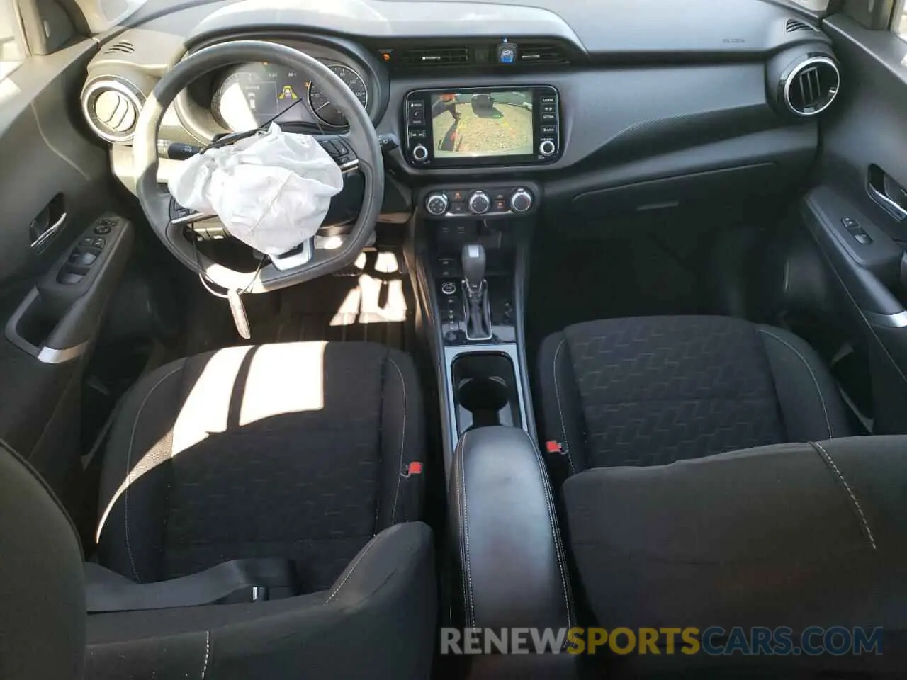 8 Photograph of a damaged car 3N1CP5CV1PL570585 NISSAN KICKS 2023