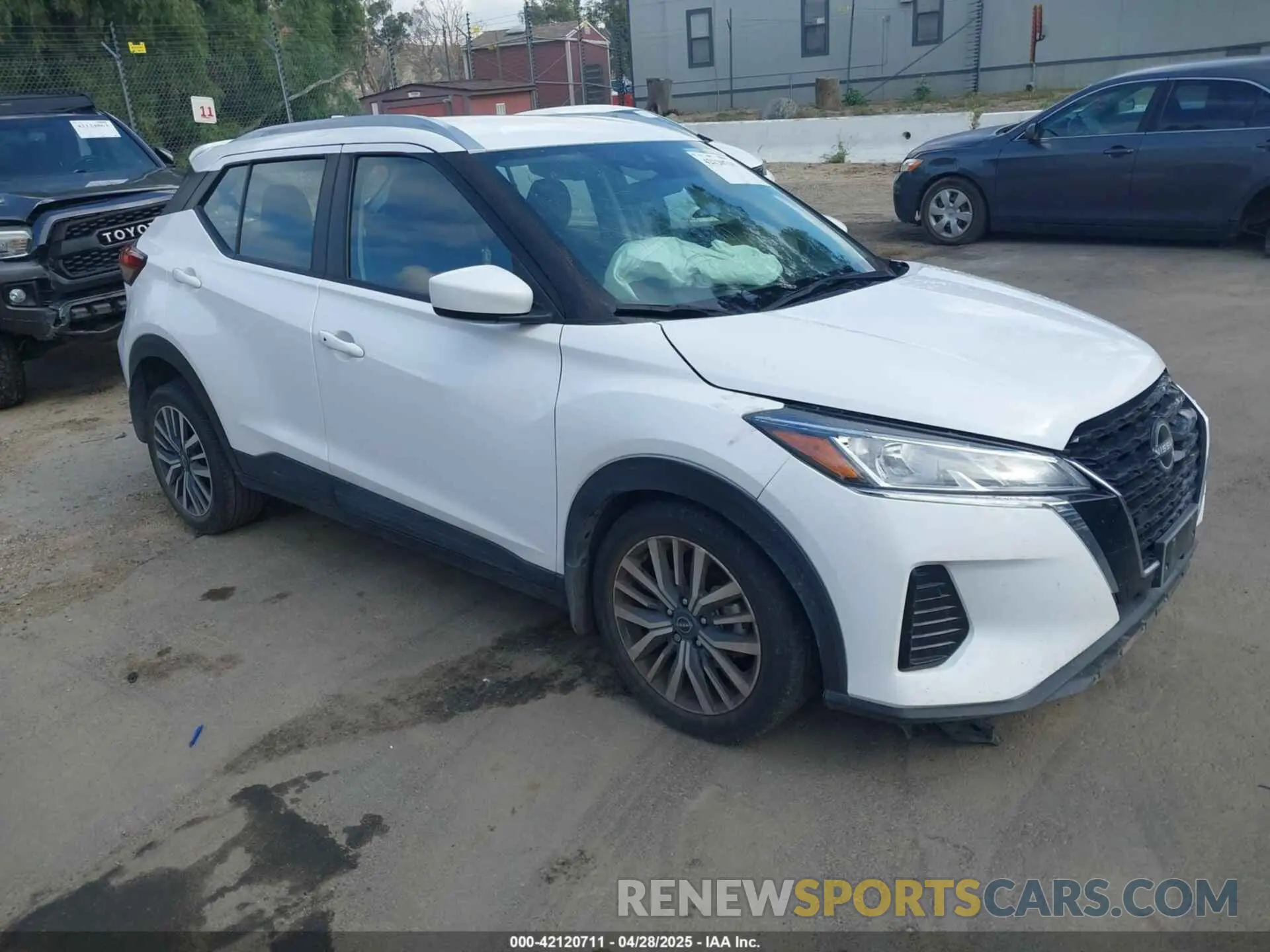 1 Photograph of a damaged car 3N1CP5CV2PL477803 NISSAN KICKS 2023