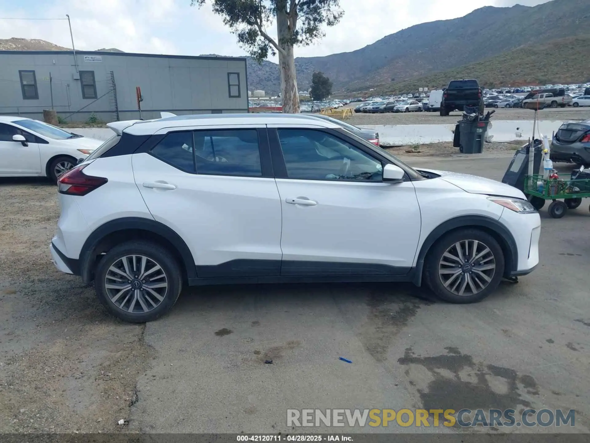 13 Photograph of a damaged car 3N1CP5CV2PL477803 NISSAN KICKS 2023