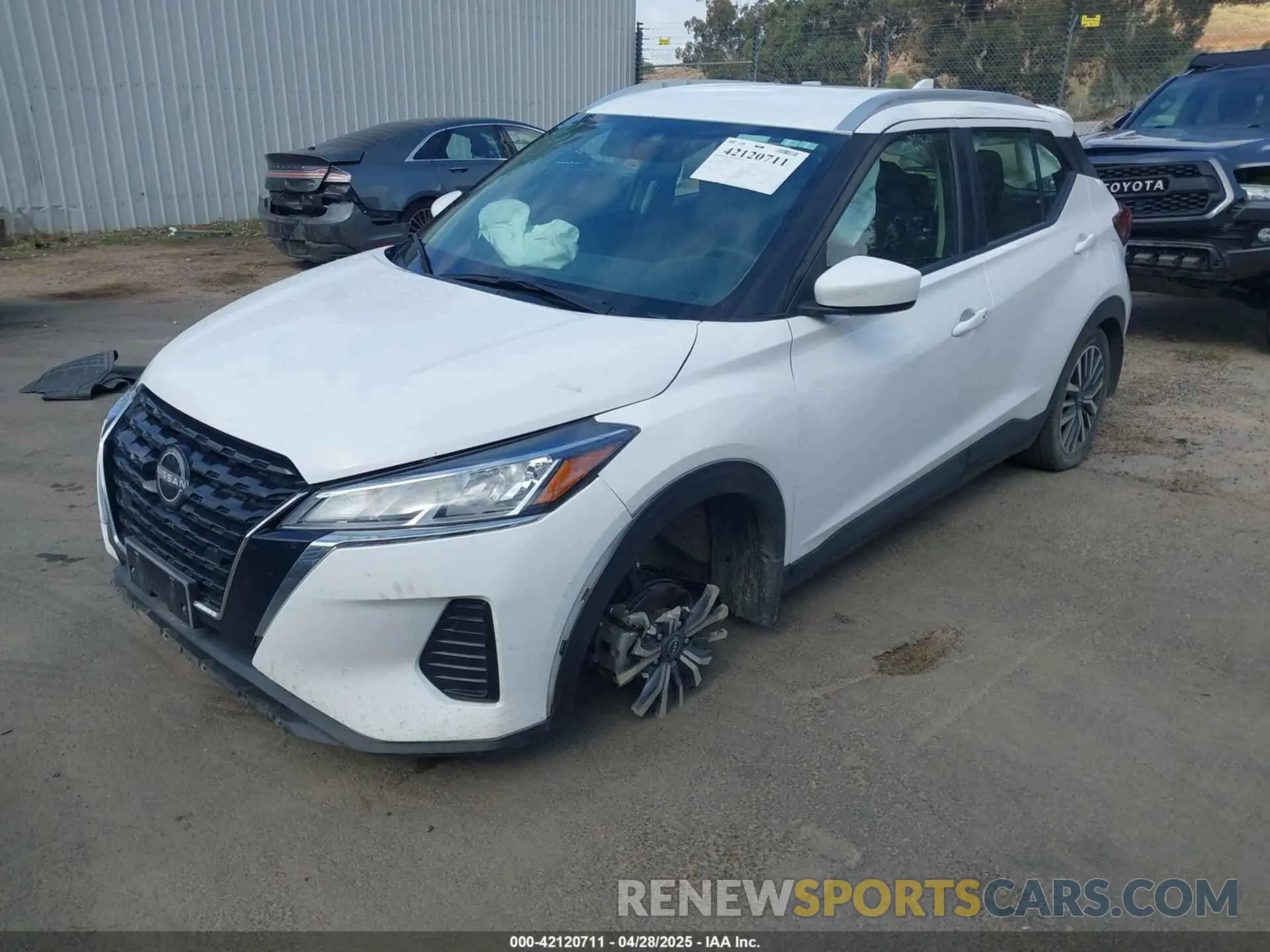 2 Photograph of a damaged car 3N1CP5CV2PL477803 NISSAN KICKS 2023