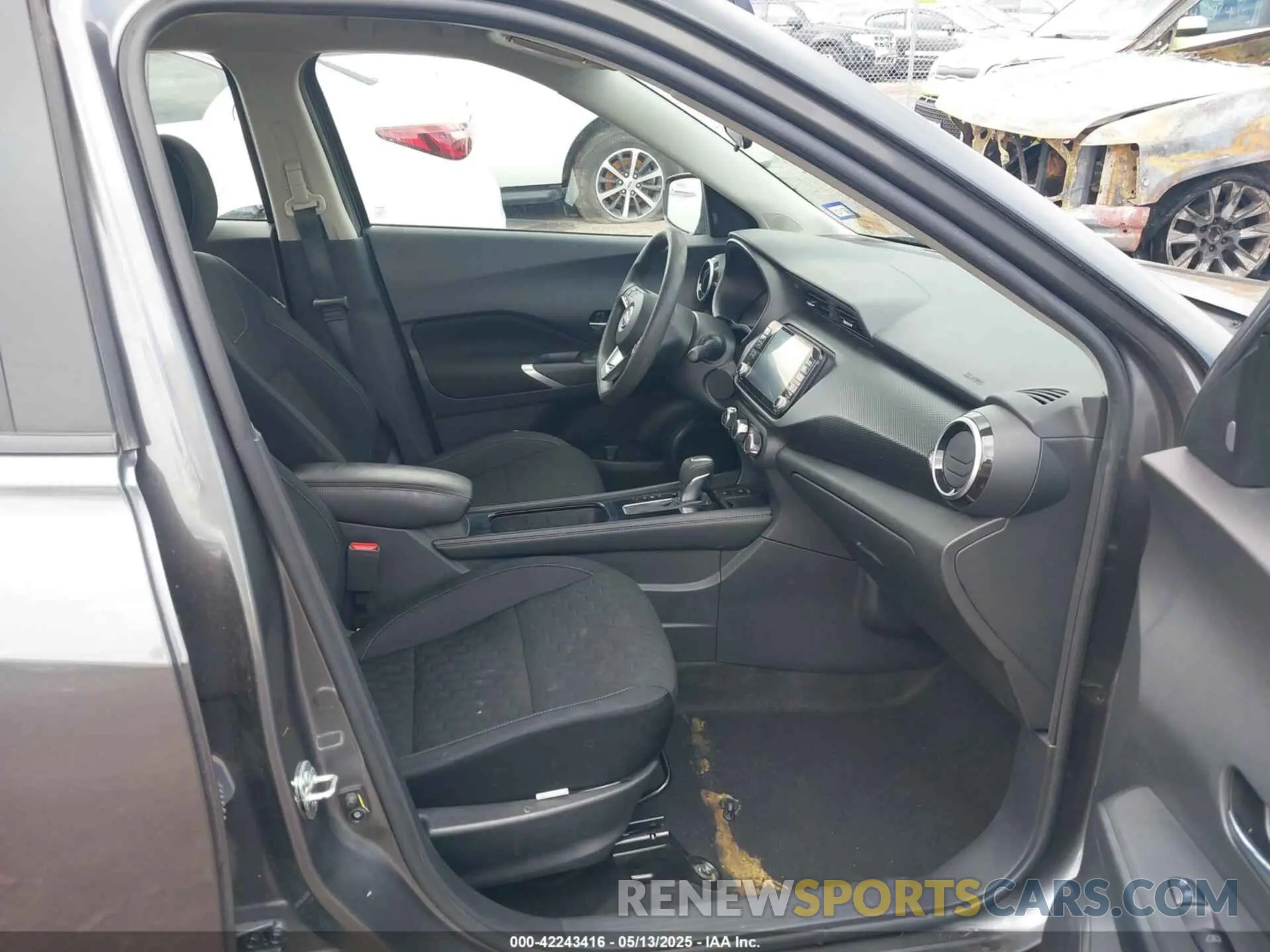 5 Photograph of a damaged car 3N1CP5CV2PL488154 NISSAN KICKS 2023