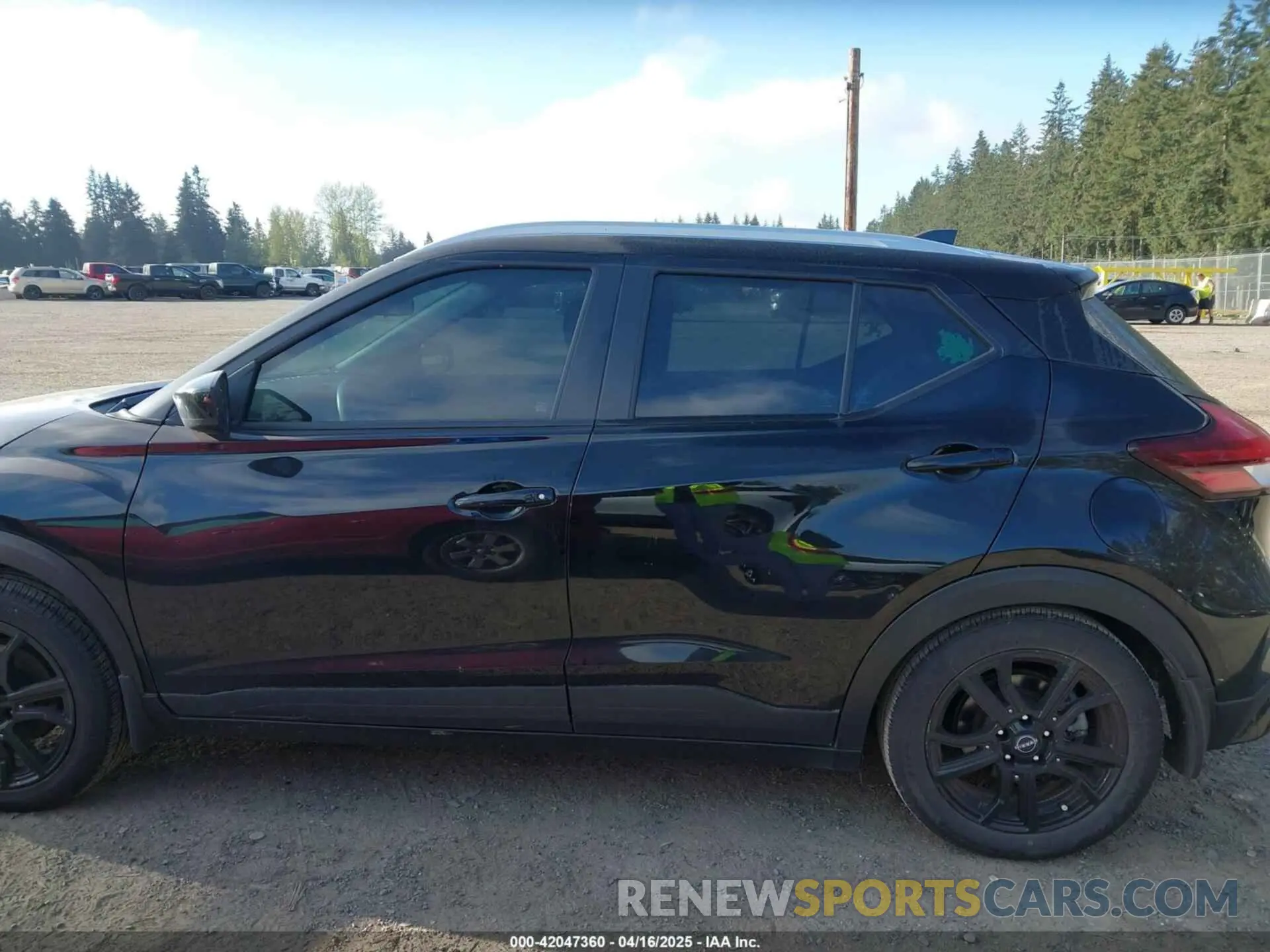 14 Photograph of a damaged car 3N1CP5CV2PL521234 NISSAN KICKS 2023