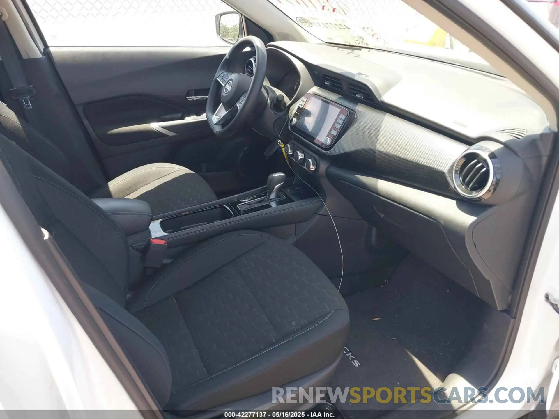 5 Photograph of a damaged car 3N1CP5CV2PL541273 NISSAN KICKS 2023