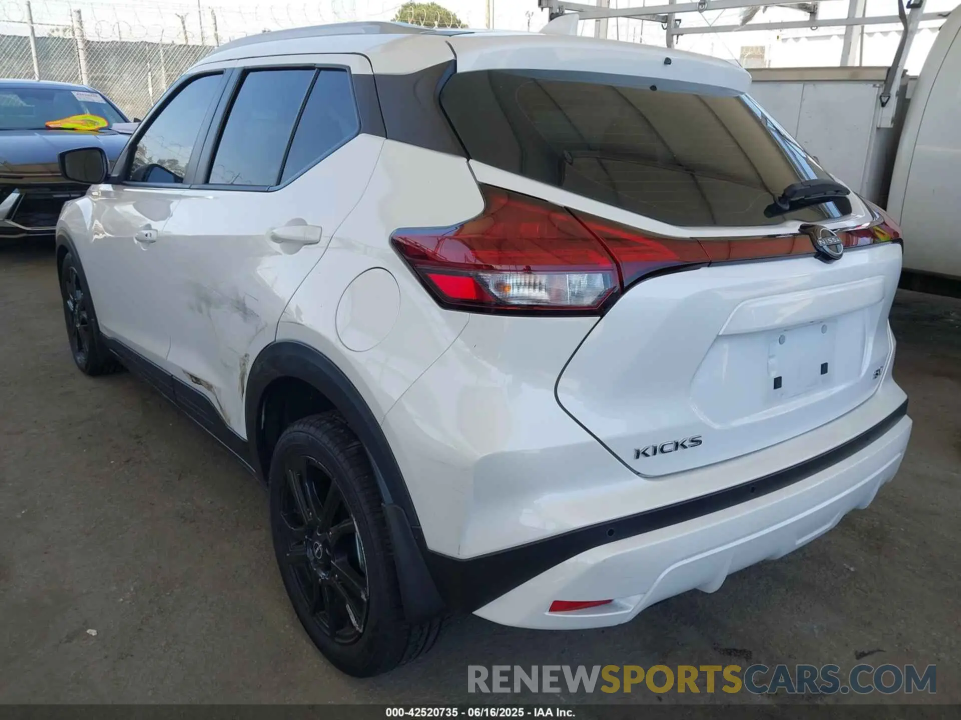 3 Photograph of a damaged car 3N1CP5CV2PL548840 NISSAN KICKS 2023
