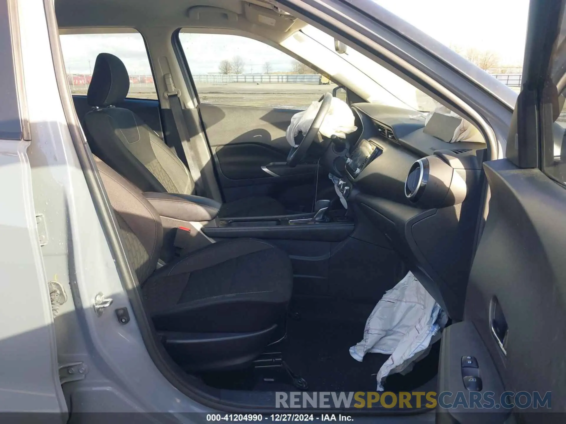 5 Photograph of a damaged car 3N1CP5CV3PL470164 NISSAN KICKS 2023