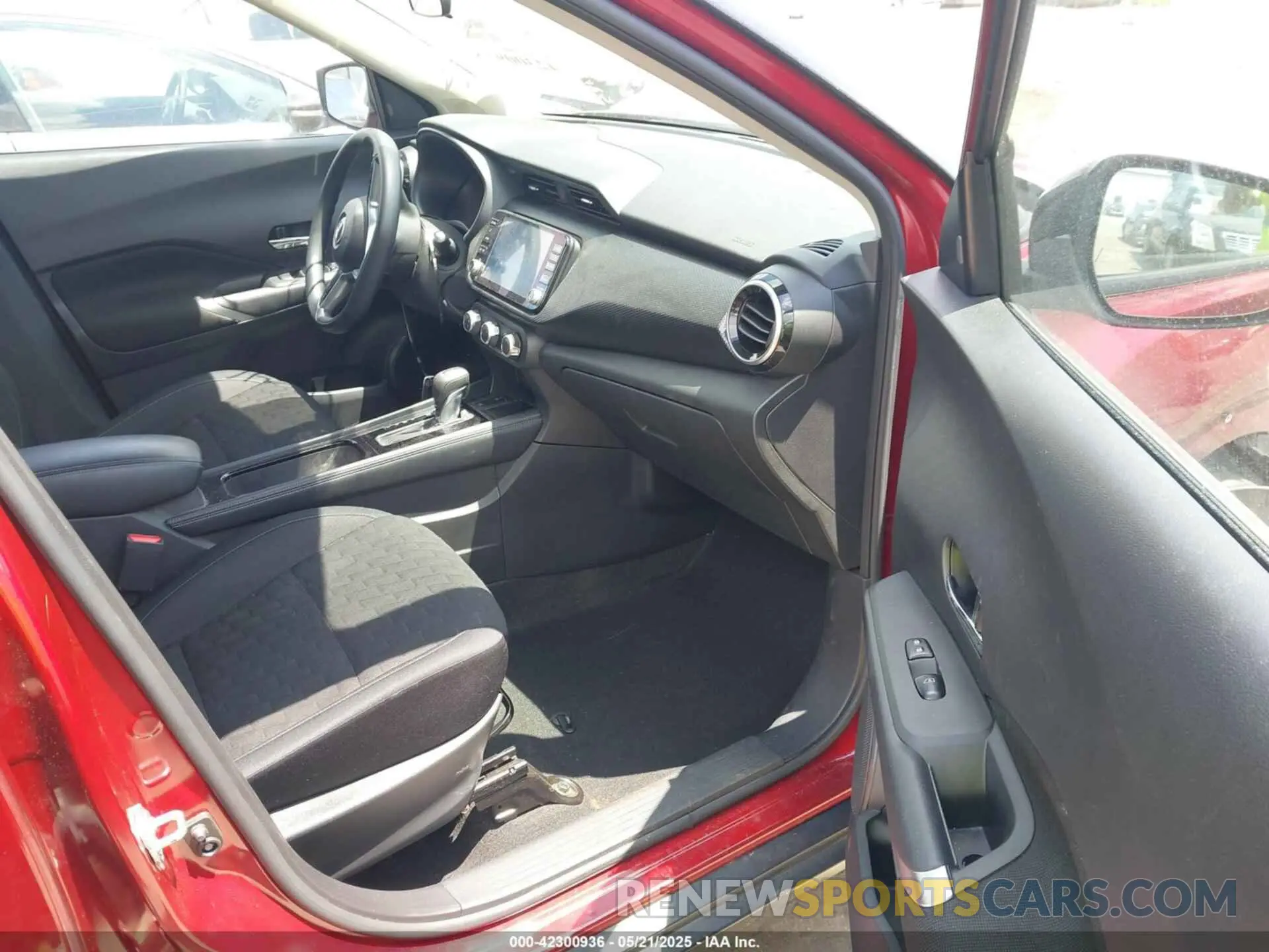 5 Photograph of a damaged car 3N1CP5CV3PL482704 NISSAN KICKS 2023