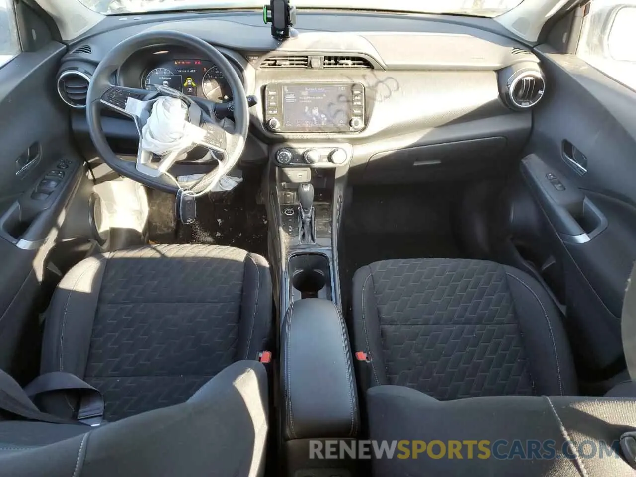 8 Photograph of a damaged car 3N1CP5CV3PL485294 NISSAN KICKS 2023