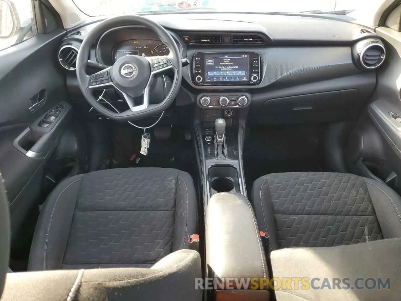8 Photograph of a damaged car 3N1CP5CV3PL508976 NISSAN KICKS 2023