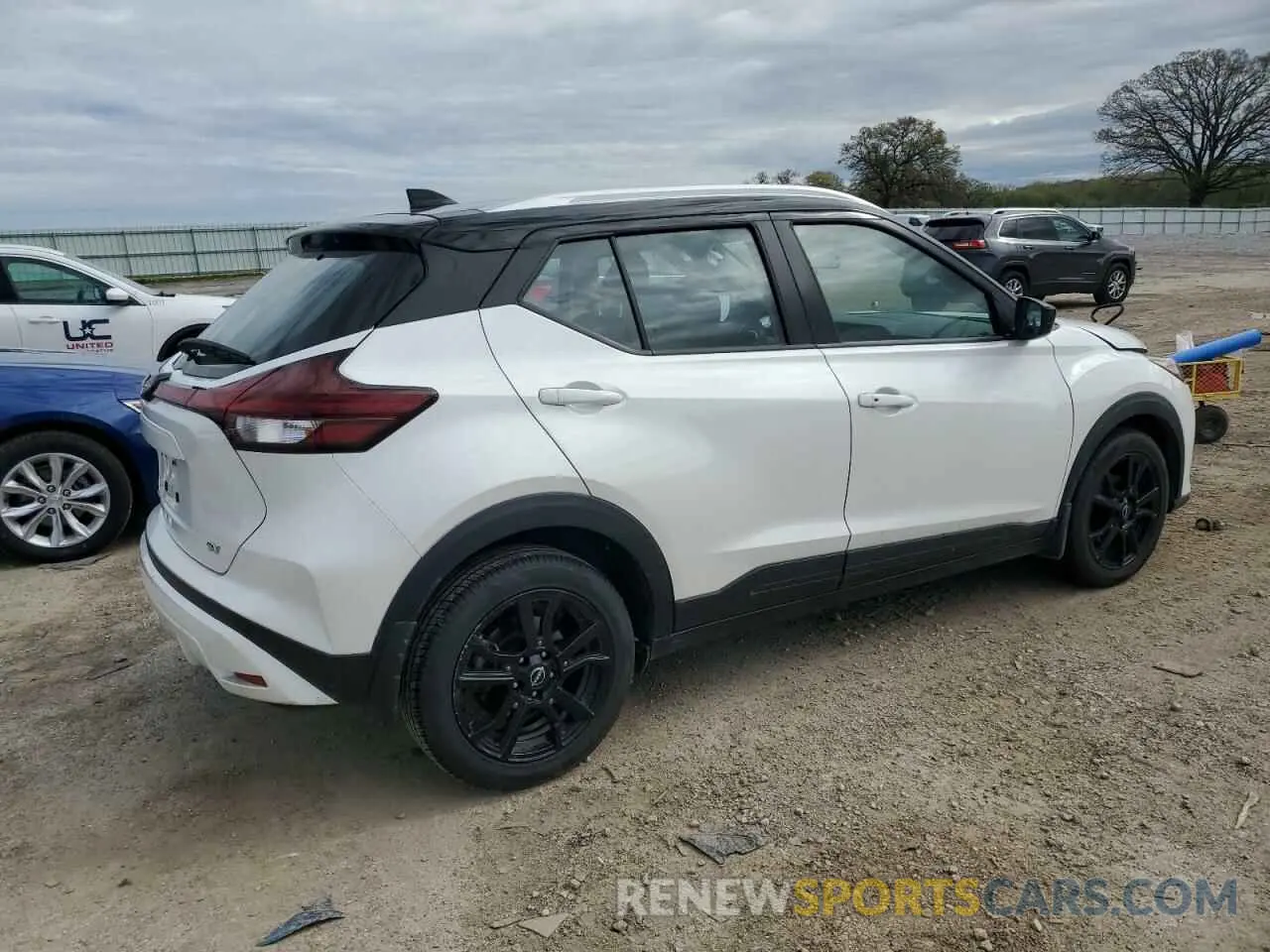 3 Photograph of a damaged car 3N1CP5CV3PL517810 NISSAN KICKS 2023