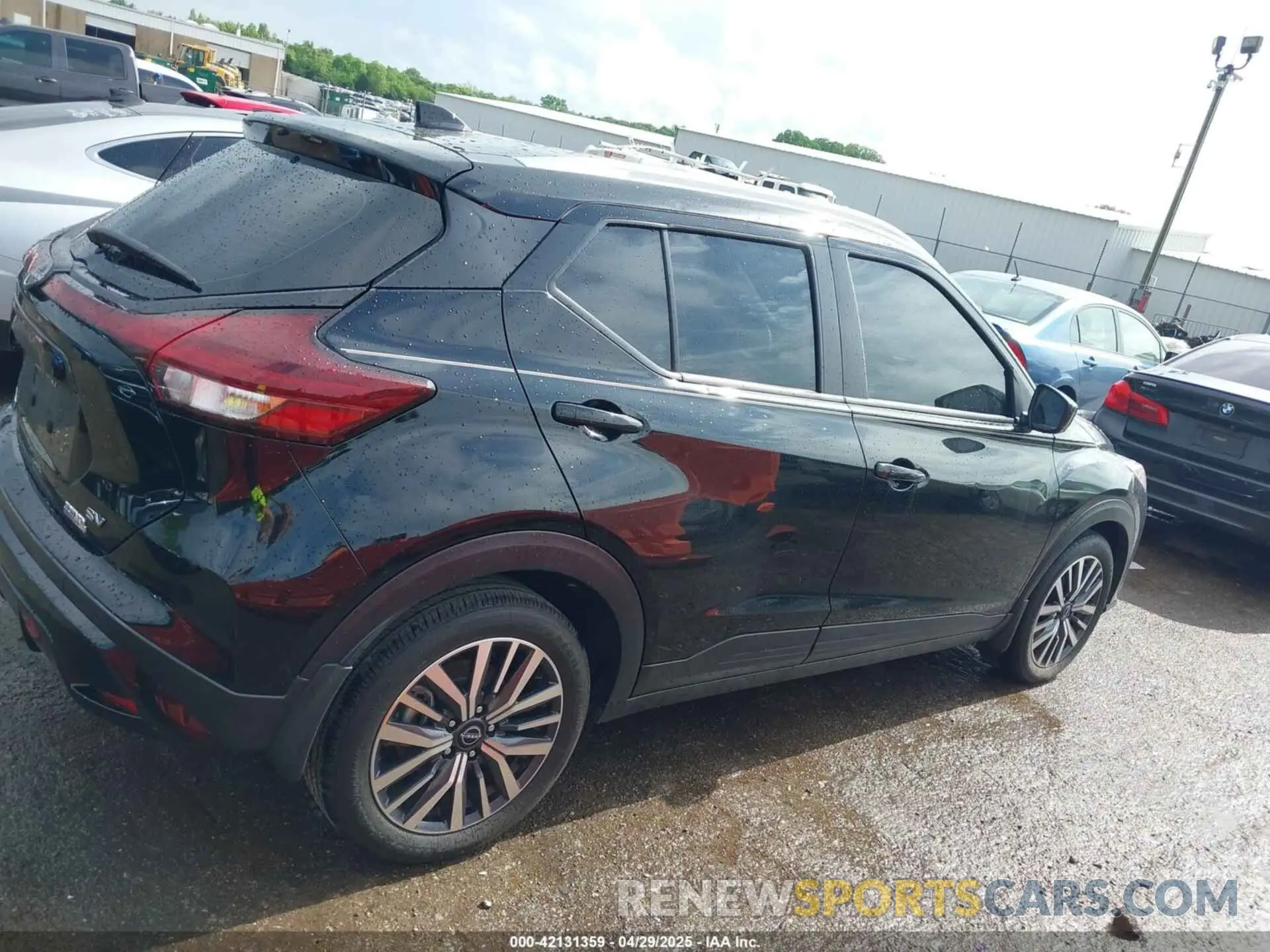 13 Photograph of a damaged car 3N1CP5CV3PL520674 NISSAN KICKS 2023