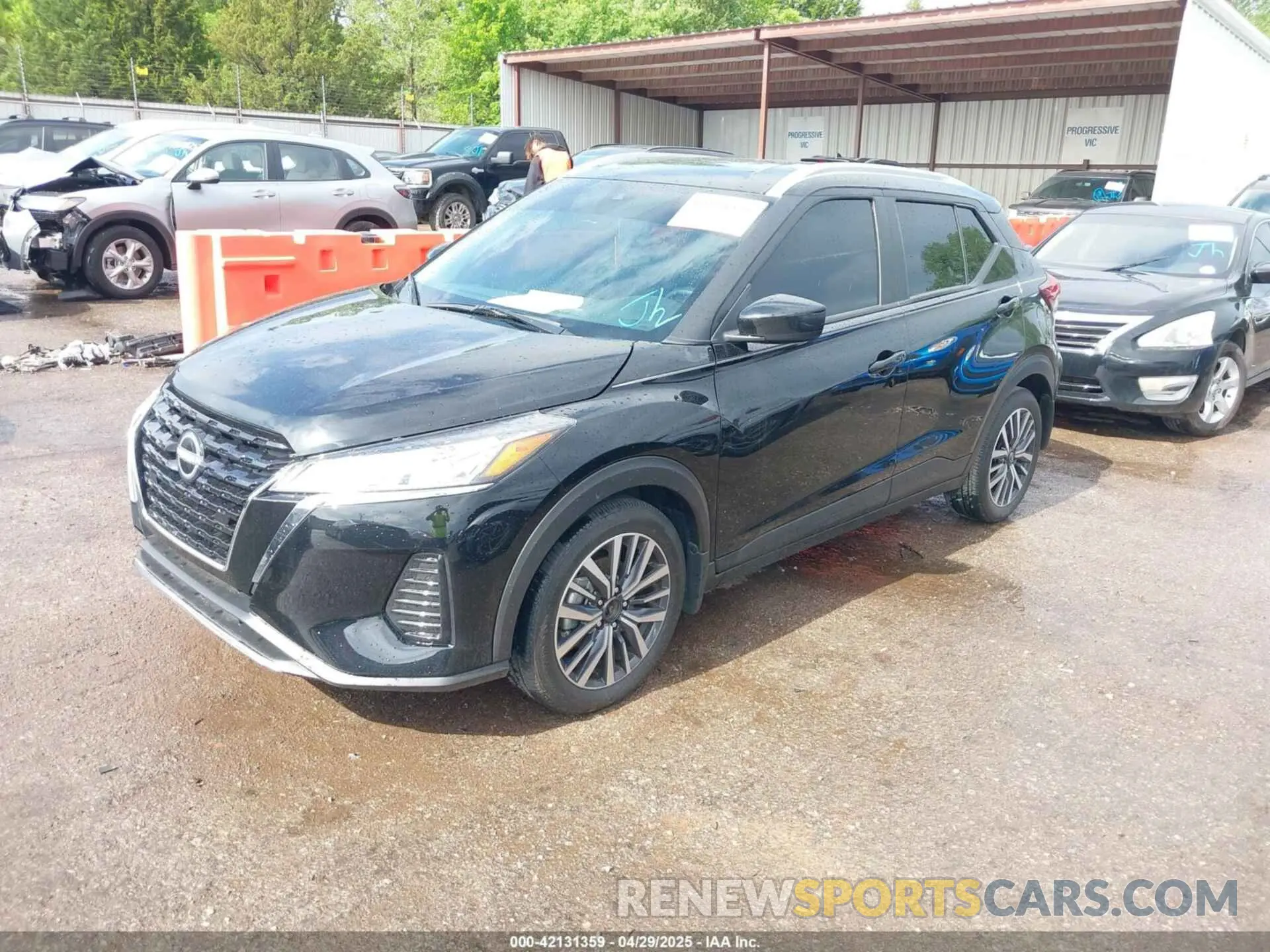 2 Photograph of a damaged car 3N1CP5CV3PL520674 NISSAN KICKS 2023