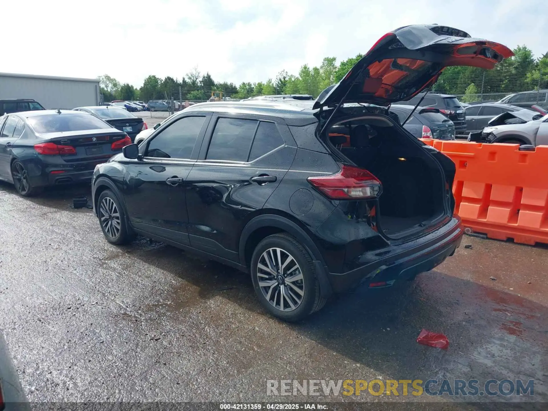 3 Photograph of a damaged car 3N1CP5CV3PL520674 NISSAN KICKS 2023