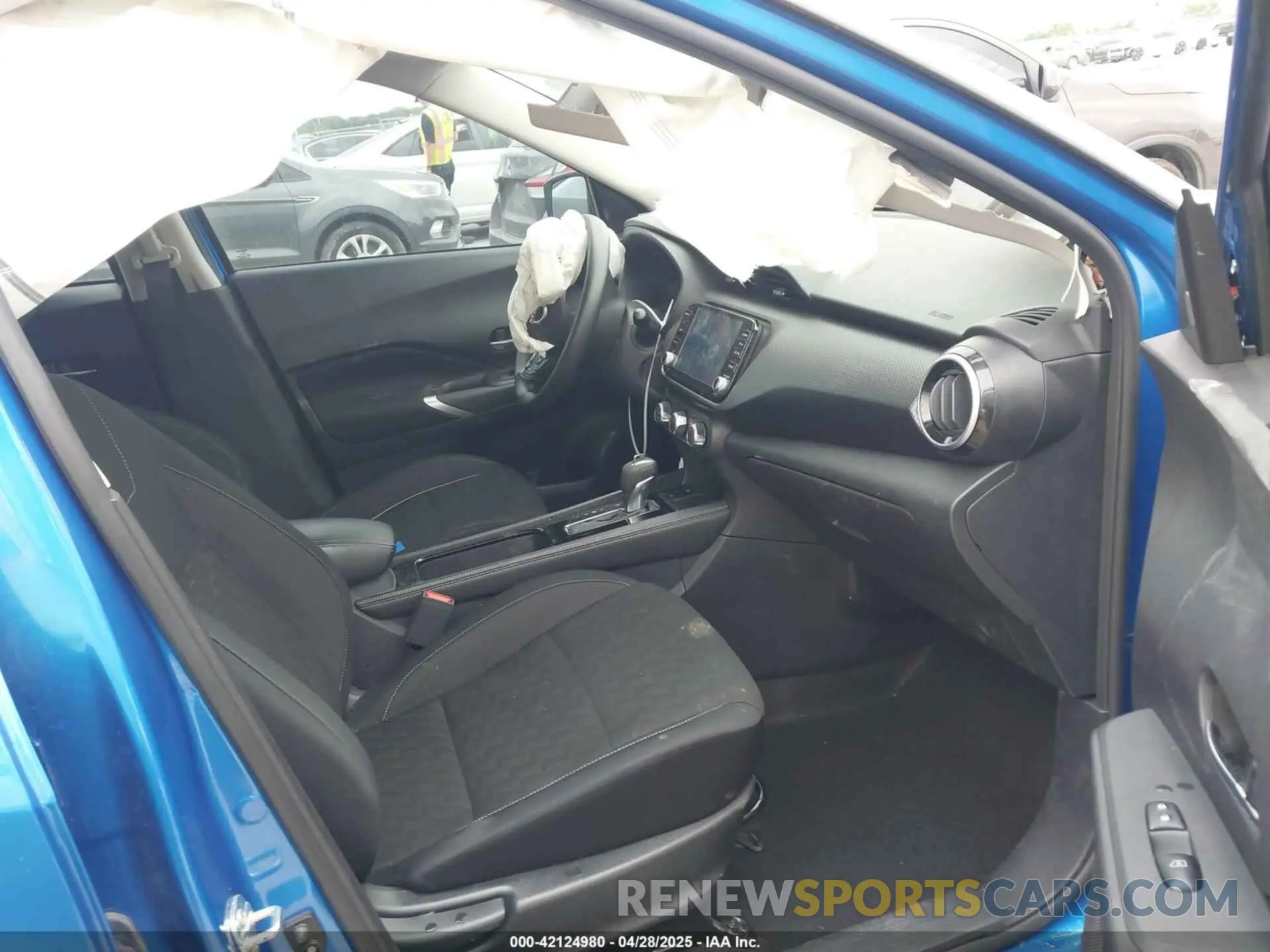5 Photograph of a damaged car 3N1CP5CV3PL554999 NISSAN KICKS 2023
