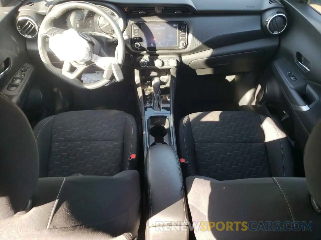 8 Photograph of a damaged car 3N1CP5CV3PL563511 NISSAN KICKS 2023