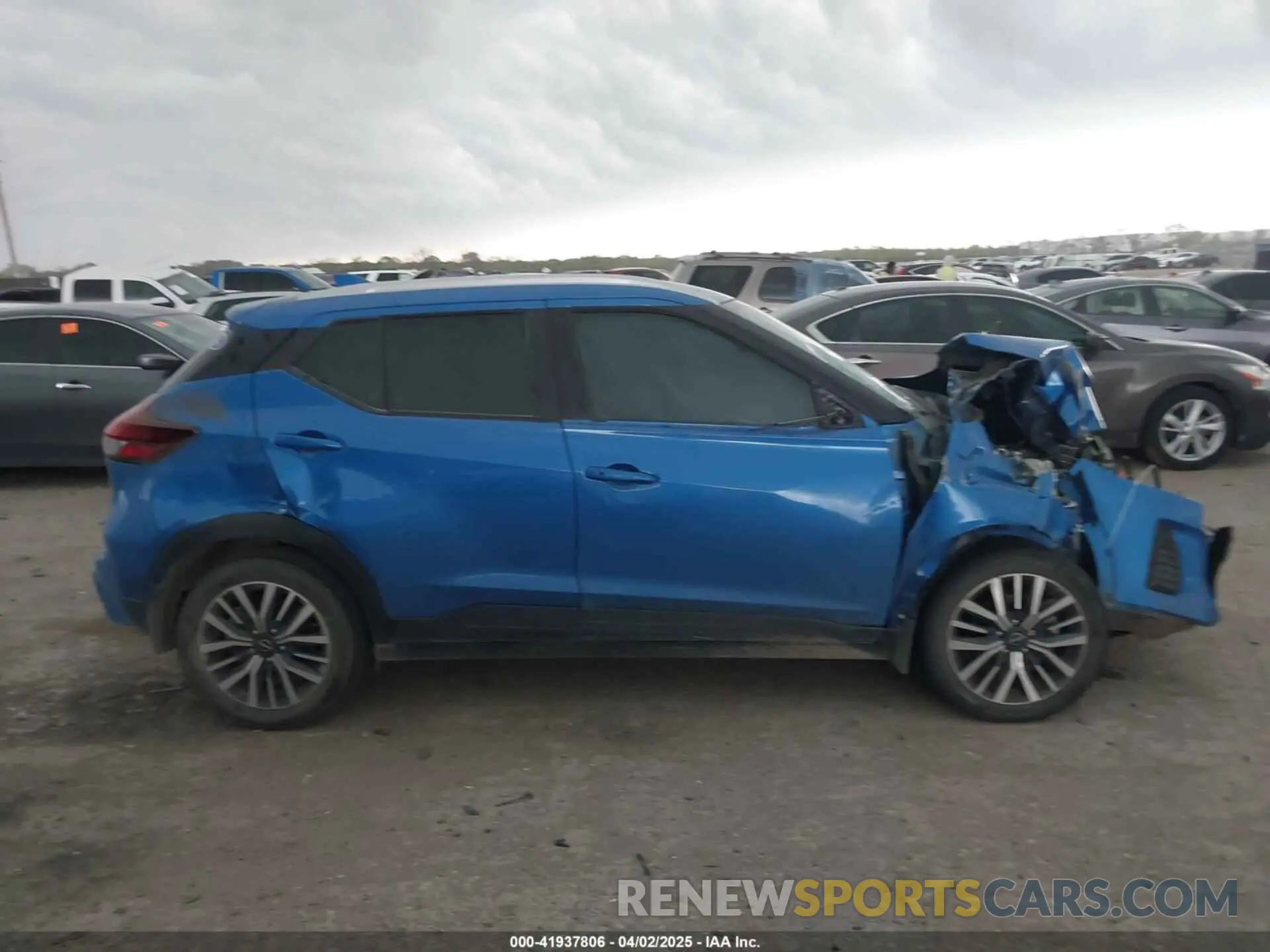 14 Photograph of a damaged car 3N1CP5CV4PL482940 NISSAN KICKS 2023