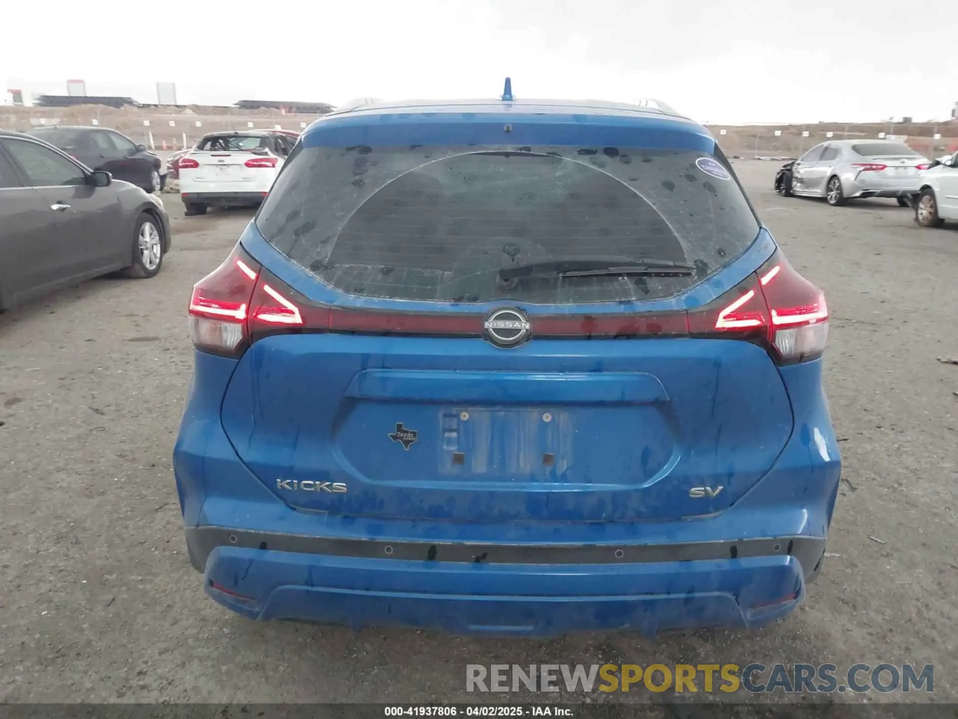 17 Photograph of a damaged car 3N1CP5CV4PL482940 NISSAN KICKS 2023