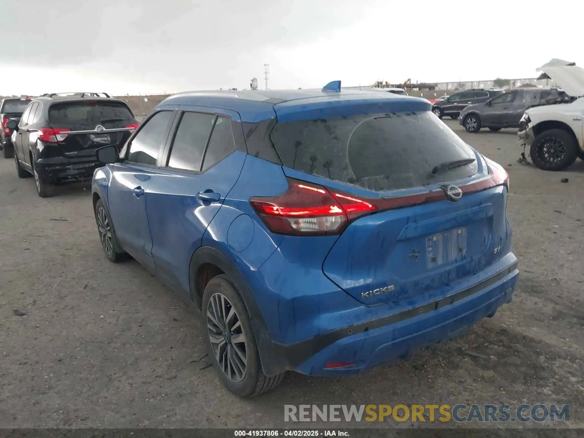 3 Photograph of a damaged car 3N1CP5CV4PL482940 NISSAN KICKS 2023