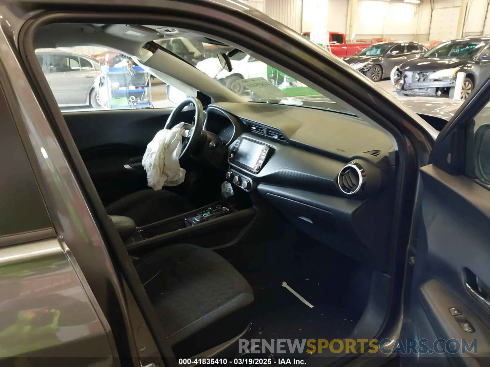 5 Photograph of a damaged car 3N1CP5CV4PL488530 NISSAN KICKS 2023