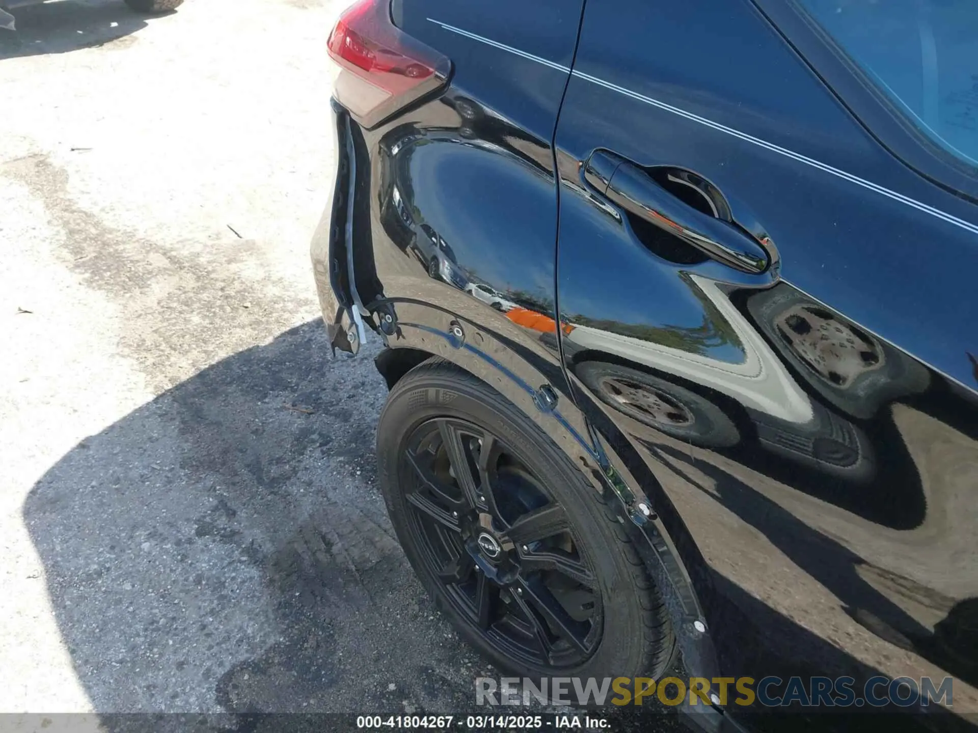 18 Photograph of a damaged car 3N1CP5CV4PL494358 NISSAN KICKS 2023