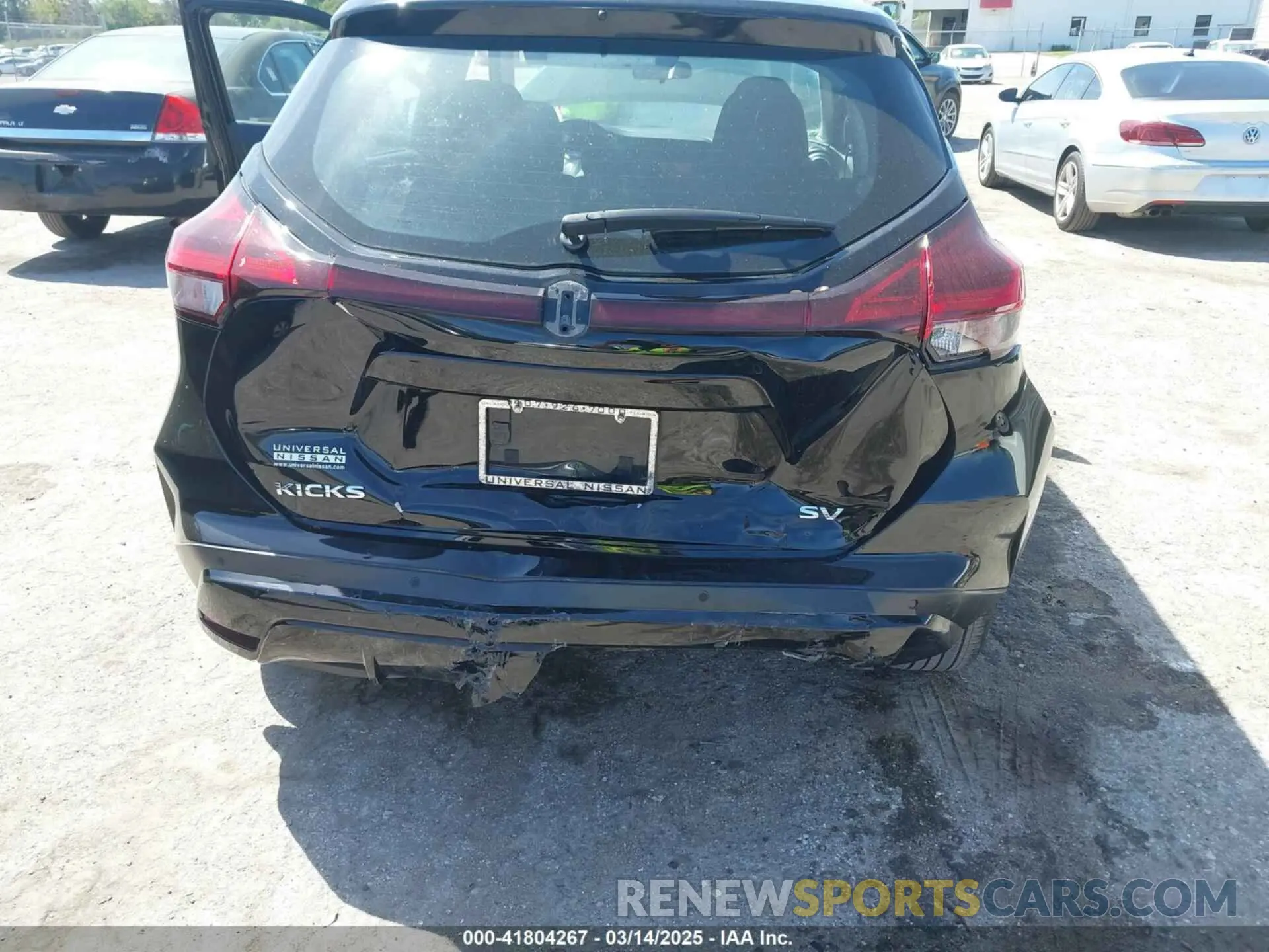 19 Photograph of a damaged car 3N1CP5CV4PL494358 NISSAN KICKS 2023