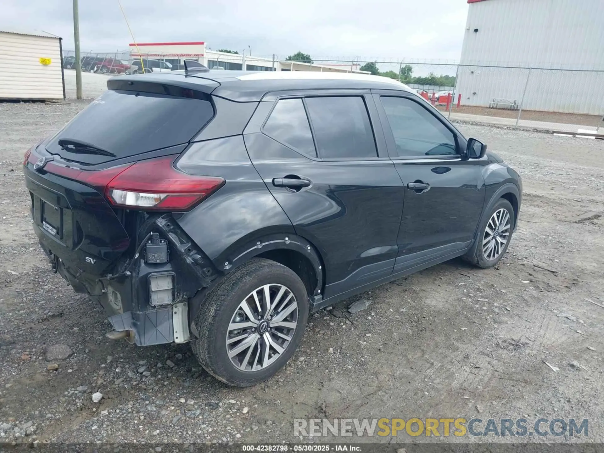4 Photograph of a damaged car 3N1CP5CV4PL540819 NISSAN KICKS 2023