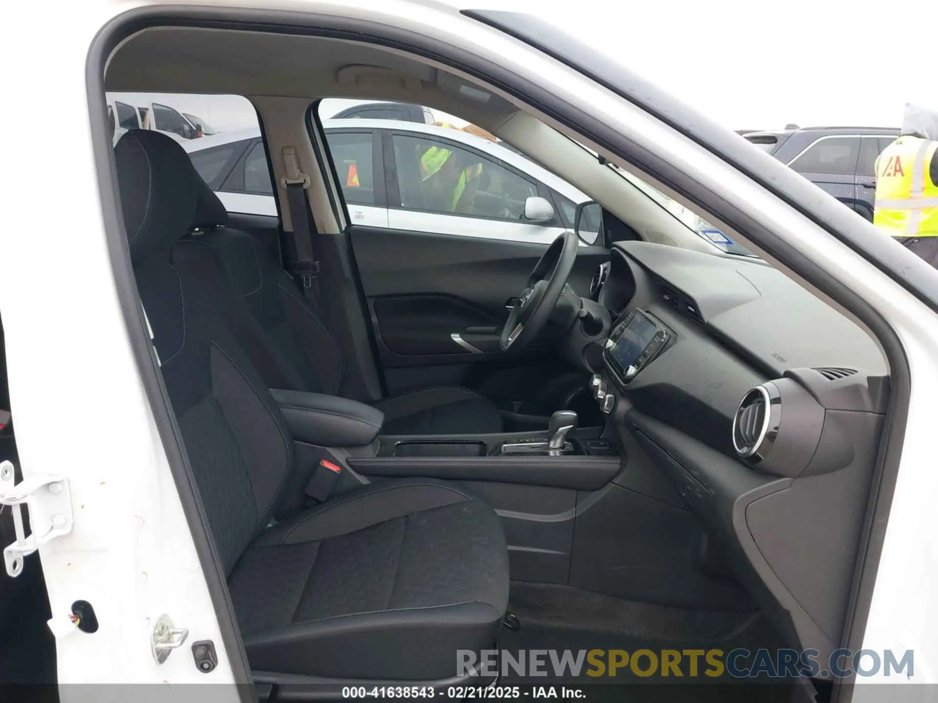 5 Photograph of a damaged car 3N1CP5CV4PL565090 NISSAN KICKS 2023