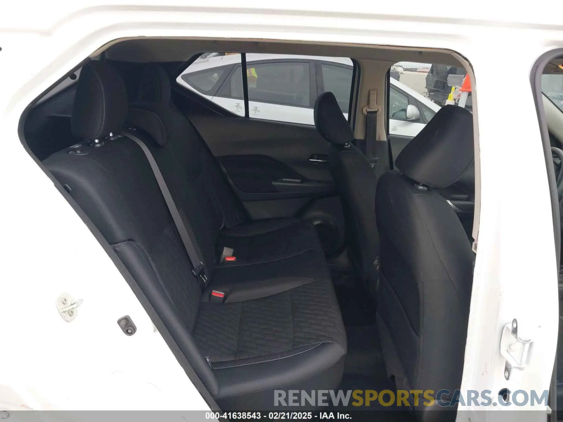 8 Photograph of a damaged car 3N1CP5CV4PL565090 NISSAN KICKS 2023