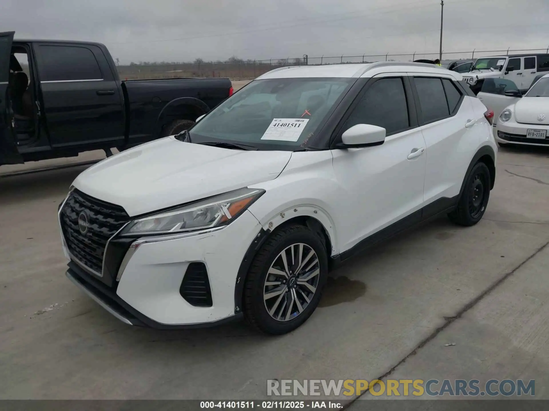 2 Photograph of a damaged car 3N1CP5CV5PL487743 NISSAN KICKS 2023