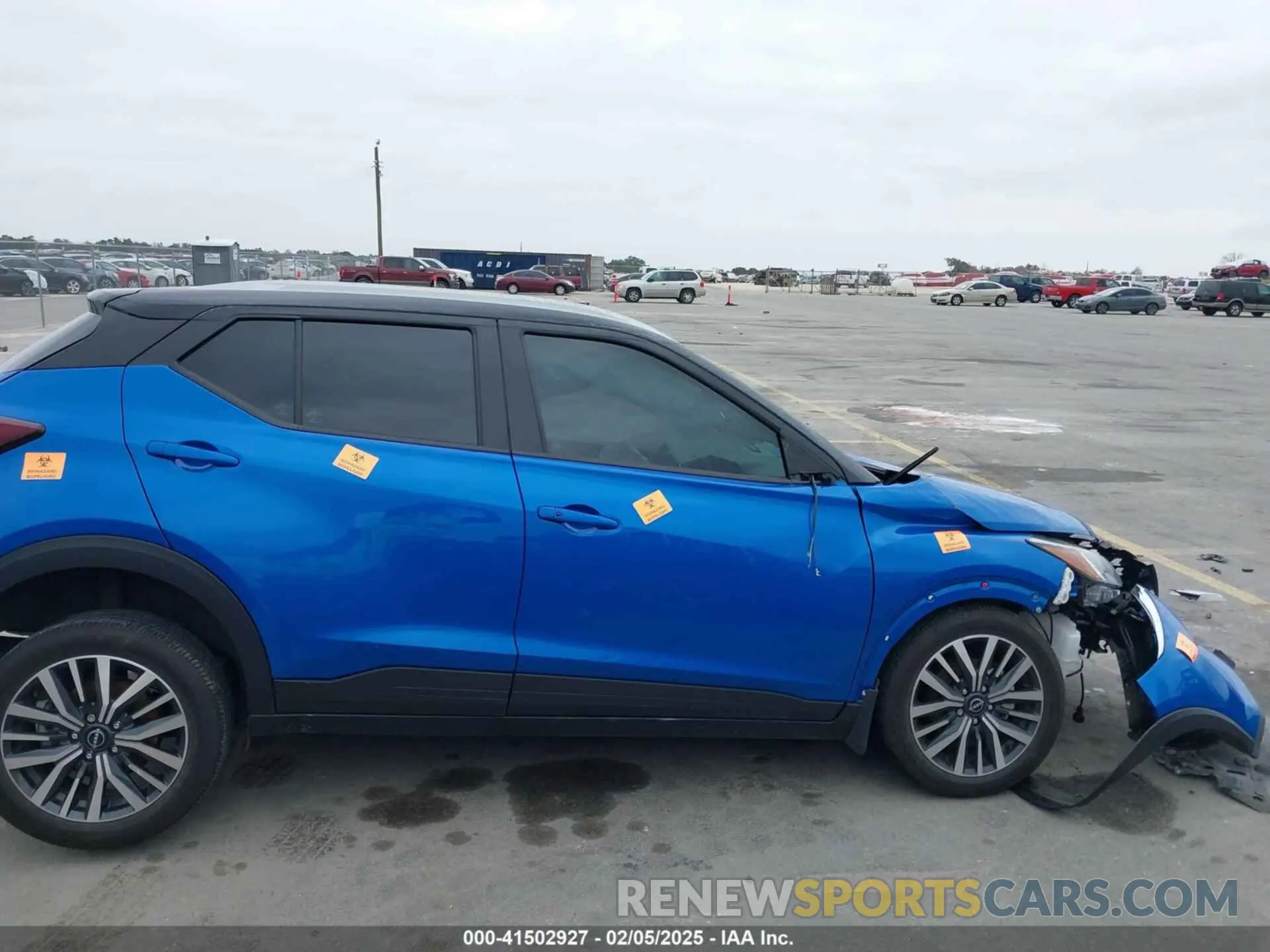 17 Photograph of a damaged car 3N1CP5CV5PL502113 NISSAN KICKS 2023