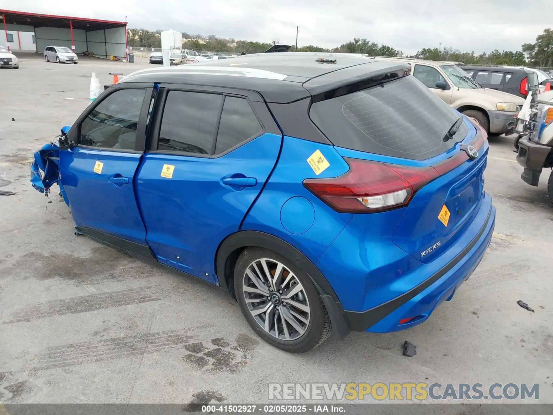 3 Photograph of a damaged car 3N1CP5CV5PL502113 NISSAN KICKS 2023