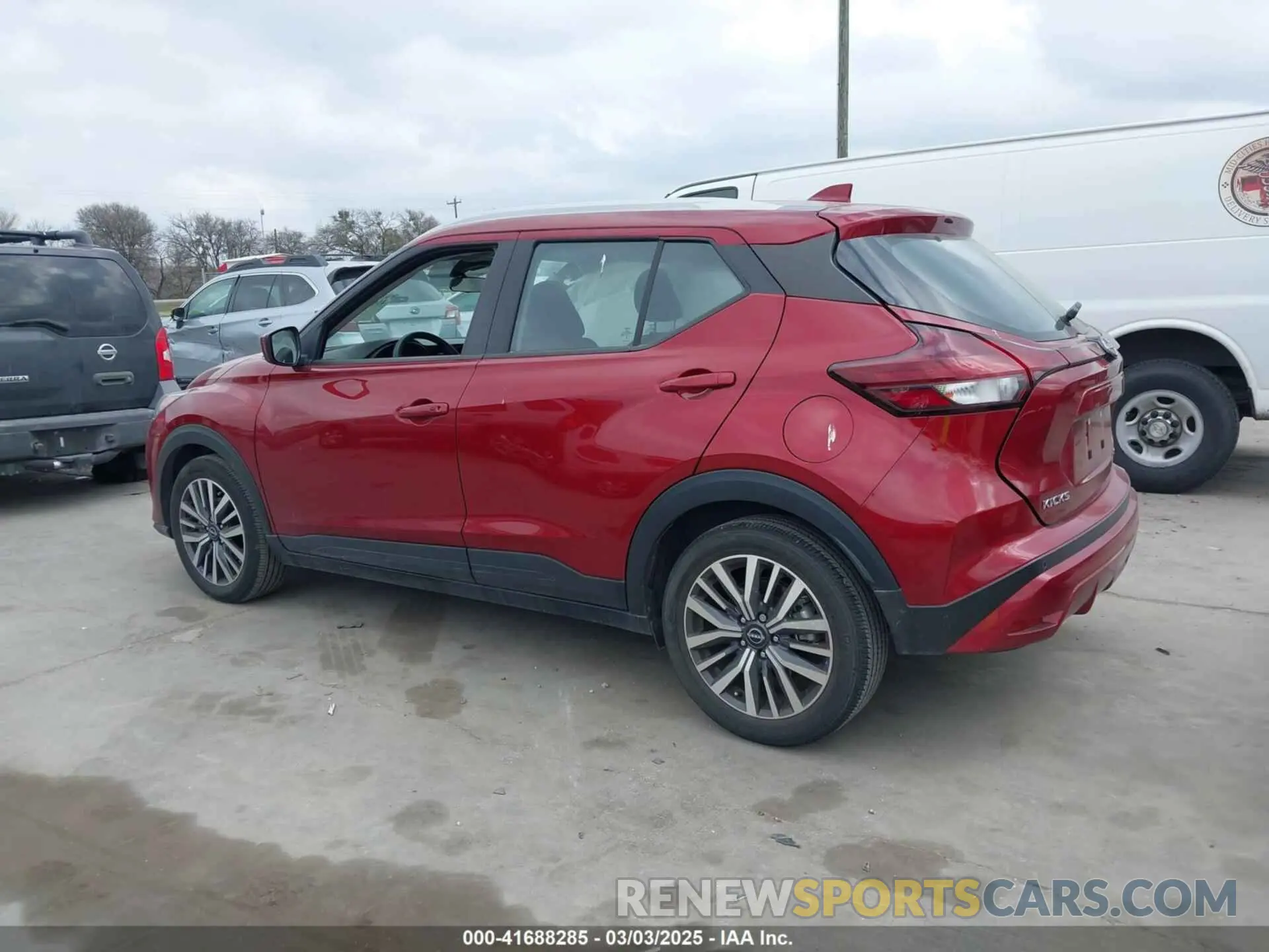 14 Photograph of a damaged car 3N1CP5CV5PL513063 NISSAN KICKS 2023