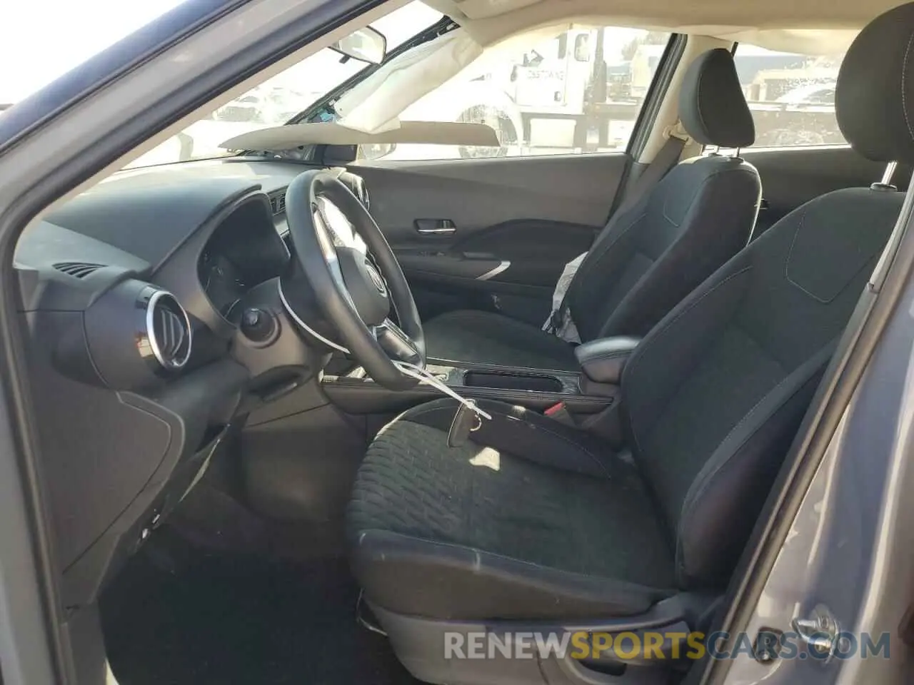 7 Photograph of a damaged car 3N1CP5CV5PL536830 NISSAN KICKS 2023