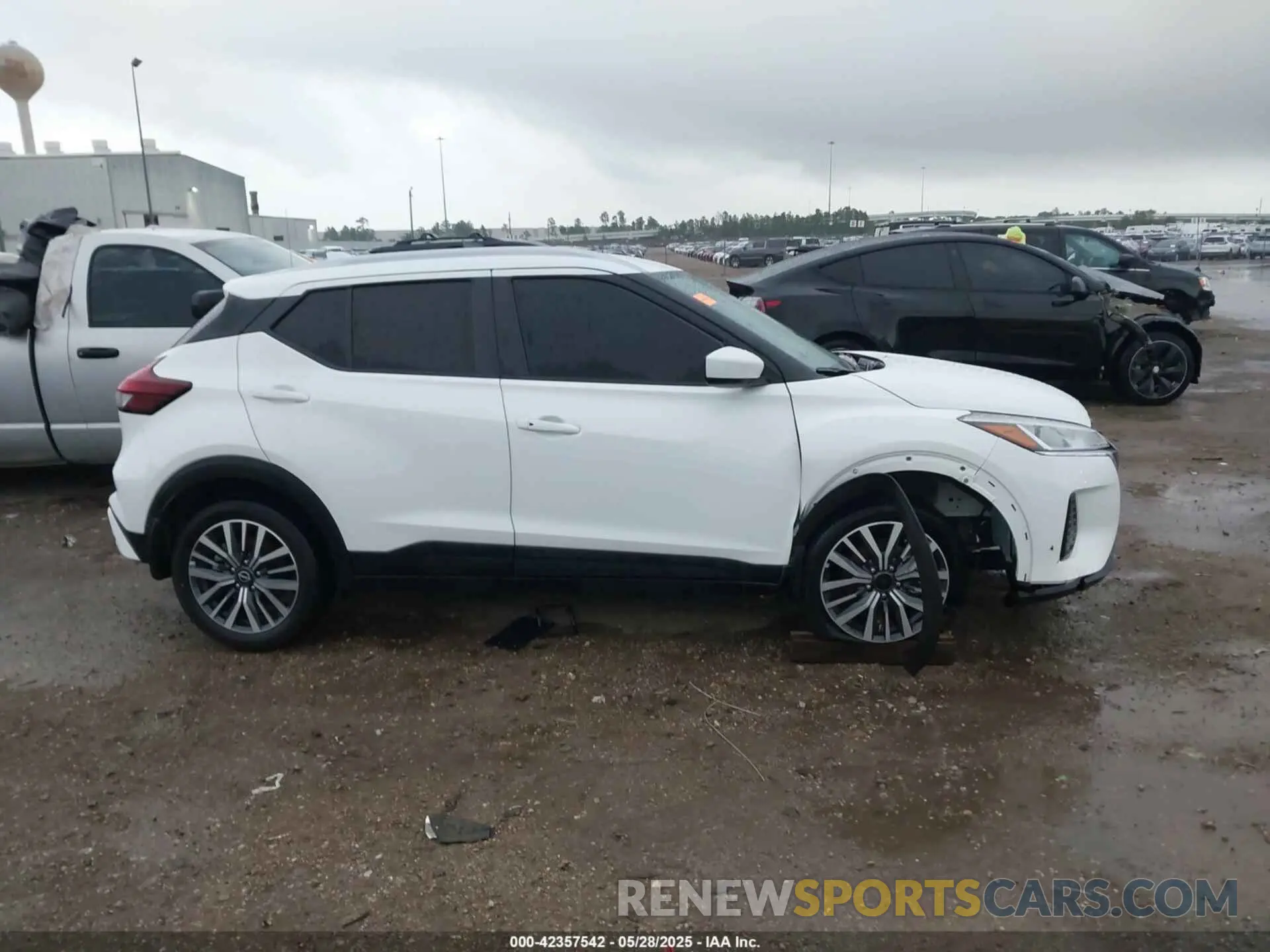 13 Photograph of a damaged car 3N1CP5CV6PL468456 NISSAN KICKS 2023