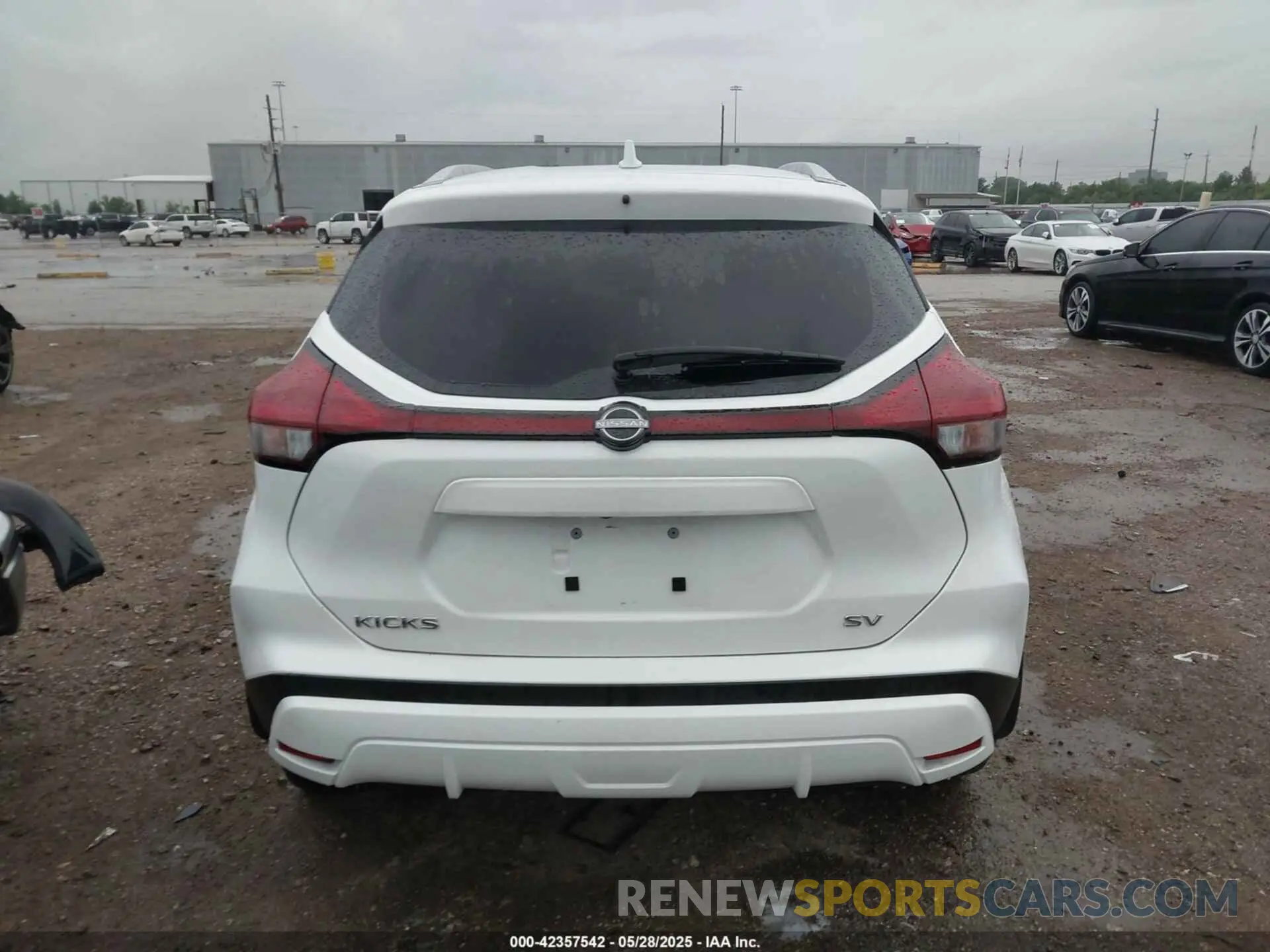 16 Photograph of a damaged car 3N1CP5CV6PL468456 NISSAN KICKS 2023