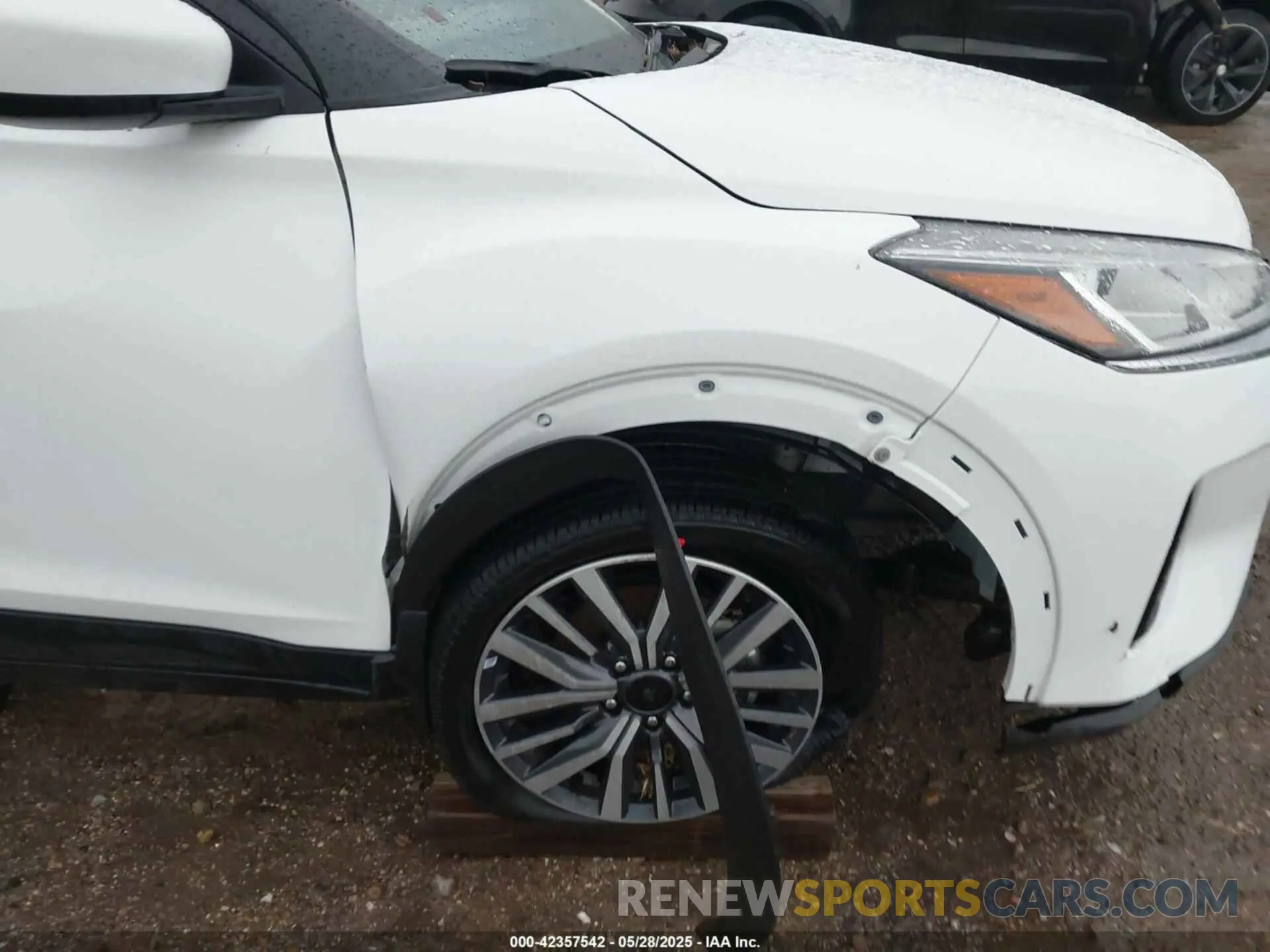 6 Photograph of a damaged car 3N1CP5CV6PL468456 NISSAN KICKS 2023