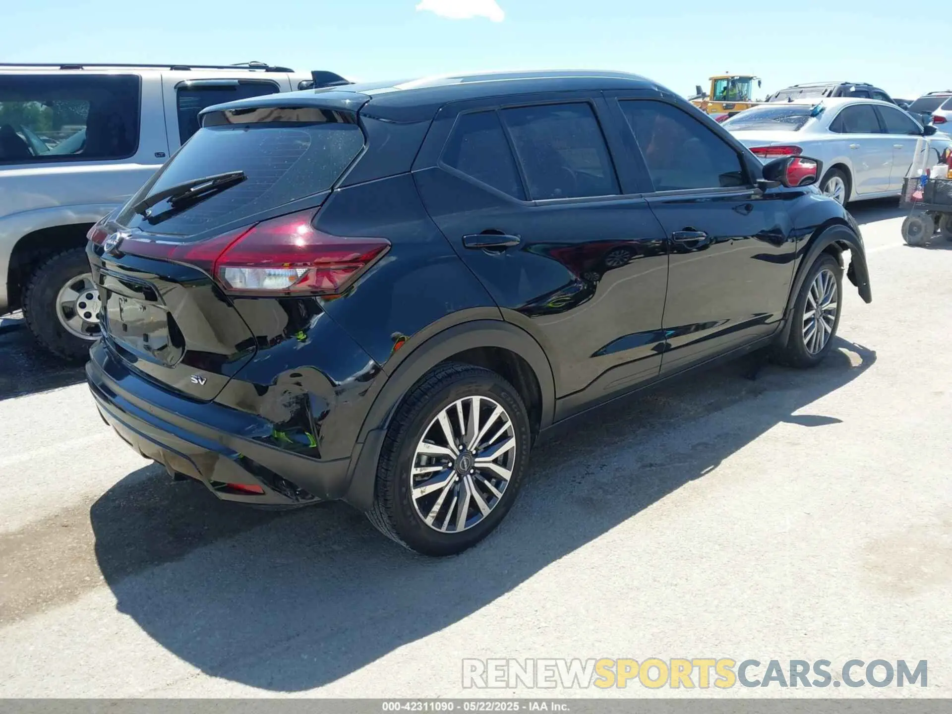 4 Photograph of a damaged car 3N1CP5CV6PL510138 NISSAN KICKS 2023
