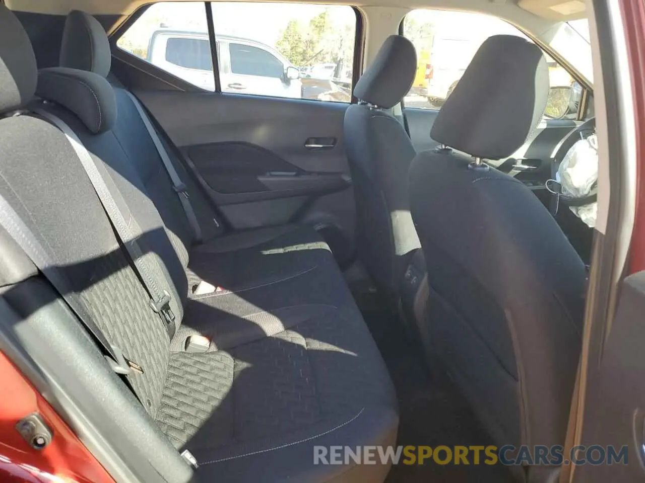 10 Photograph of a damaged car 3N1CP5CV6PL525321 NISSAN KICKS 2023