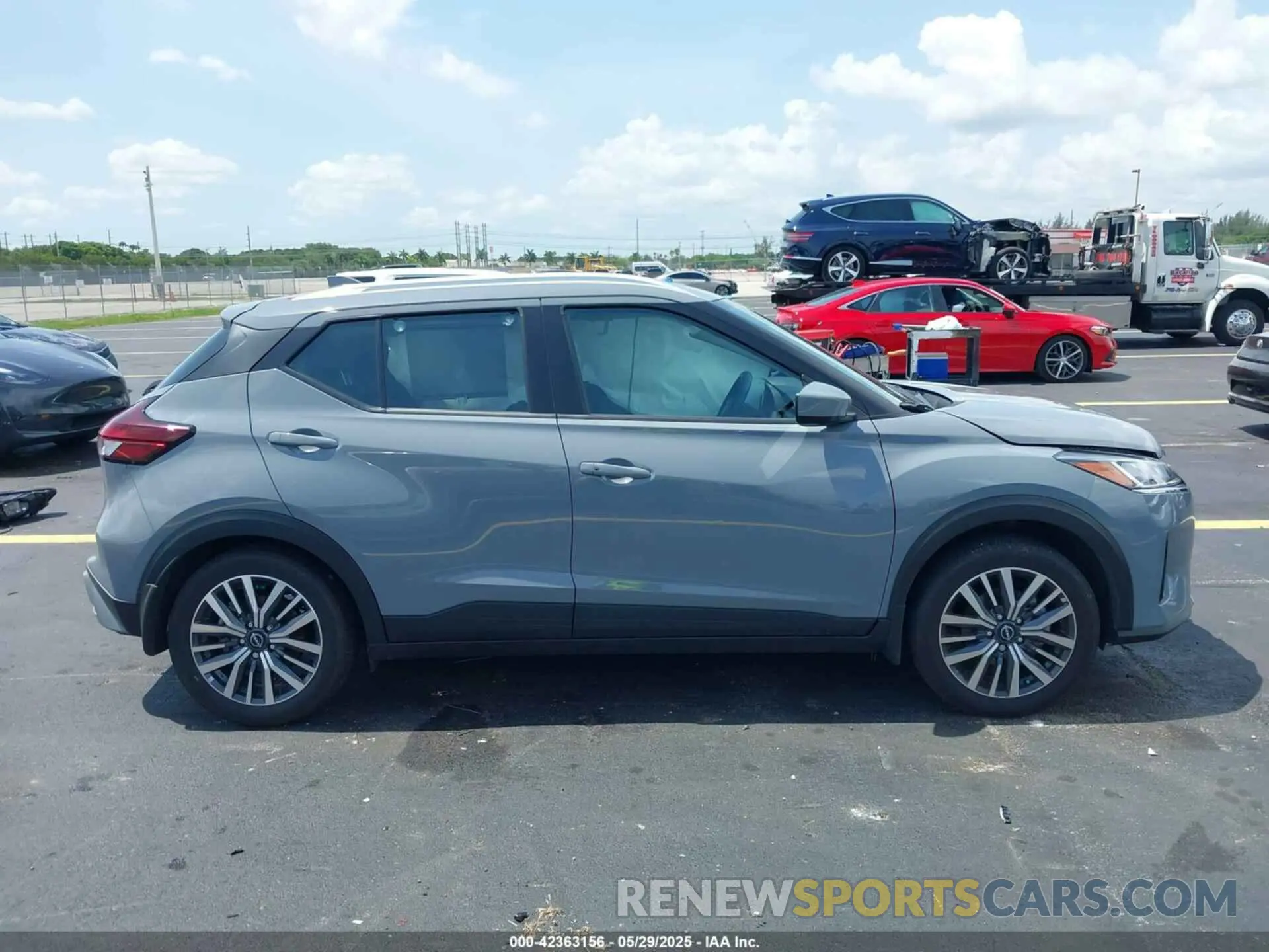 14 Photograph of a damaged car 3N1CP5CV6PL534827 NISSAN KICKS 2023