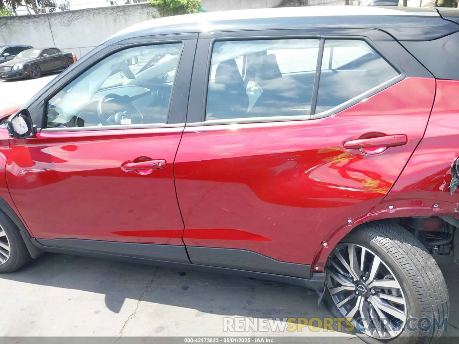 14 Photograph of a damaged car 3N1CP5CV6PL565737 NISSAN KICKS 2023